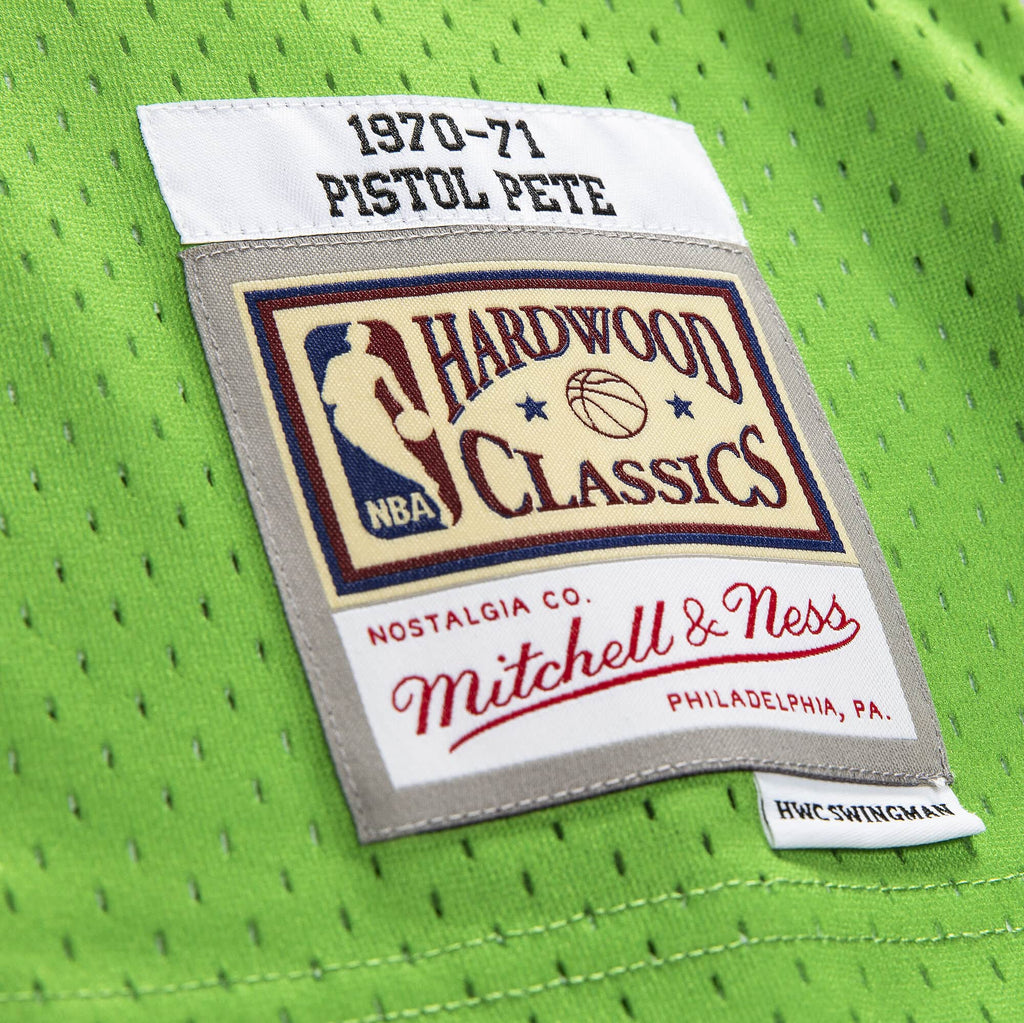 Mens Mitchell & Ness NBA SWINGMAN JERSEY HAWKS 1970 PETE MARAVICH