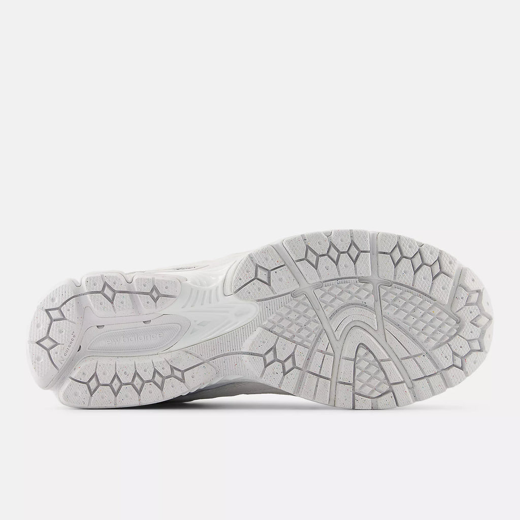 [U2002DXA] MENS NEW BALANCE 2002DX GORE-TEX 'WHITE' PROTECTION PACK