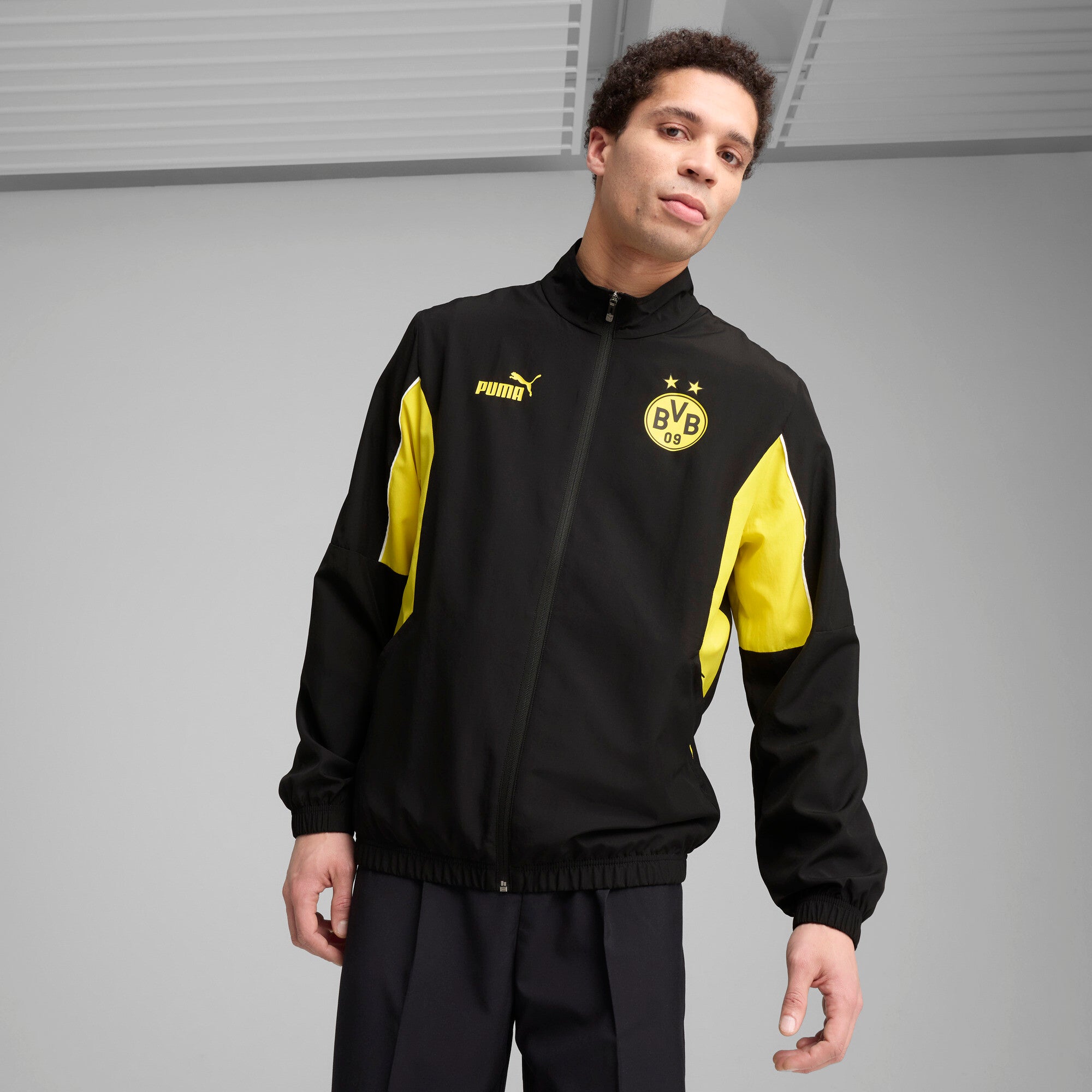 [779108-02] Mens Puma BVB FTBLARCHIVE JACKET
