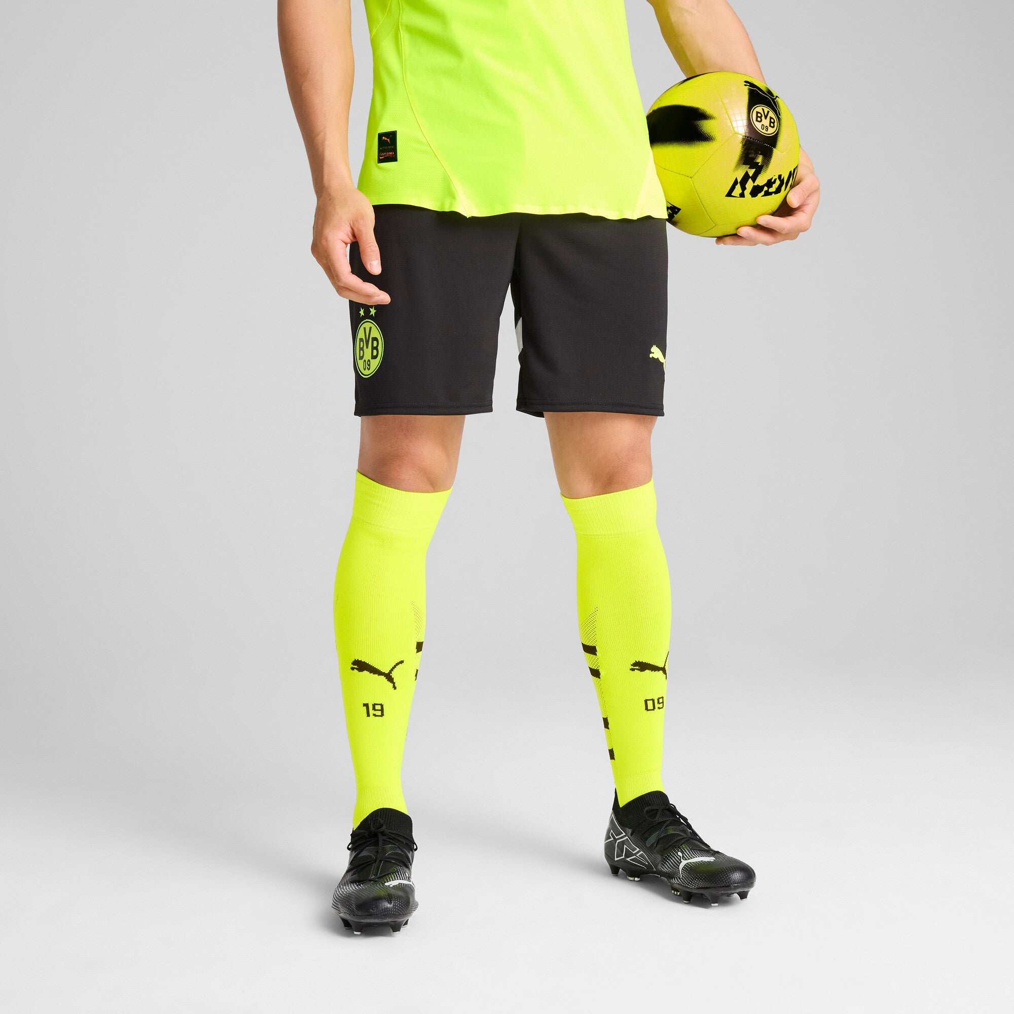 [774977-05] Mens Puma BVB SHORTS REPLICA