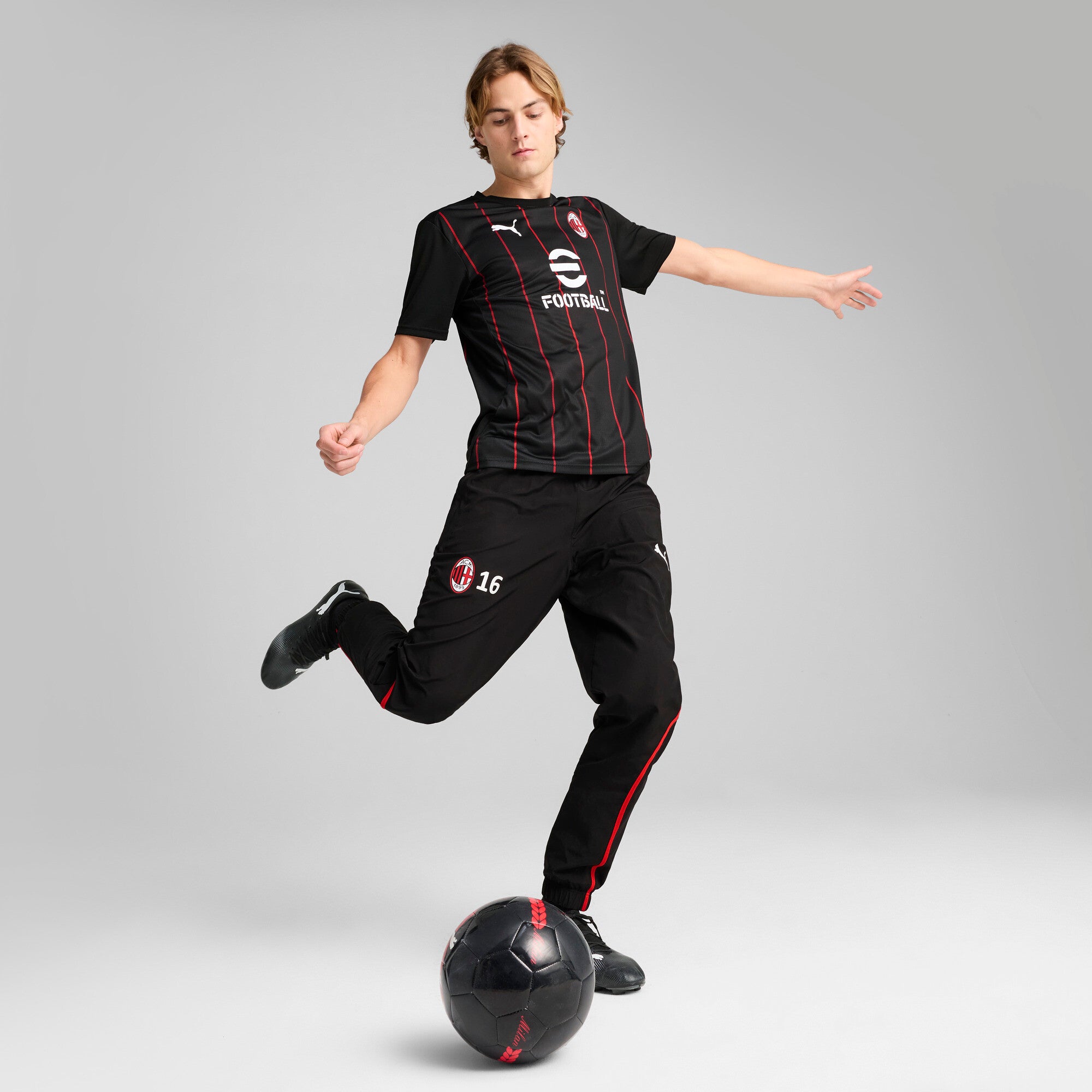 [779344-07] Mens Puma ACM PREMATCH SS JERSEY