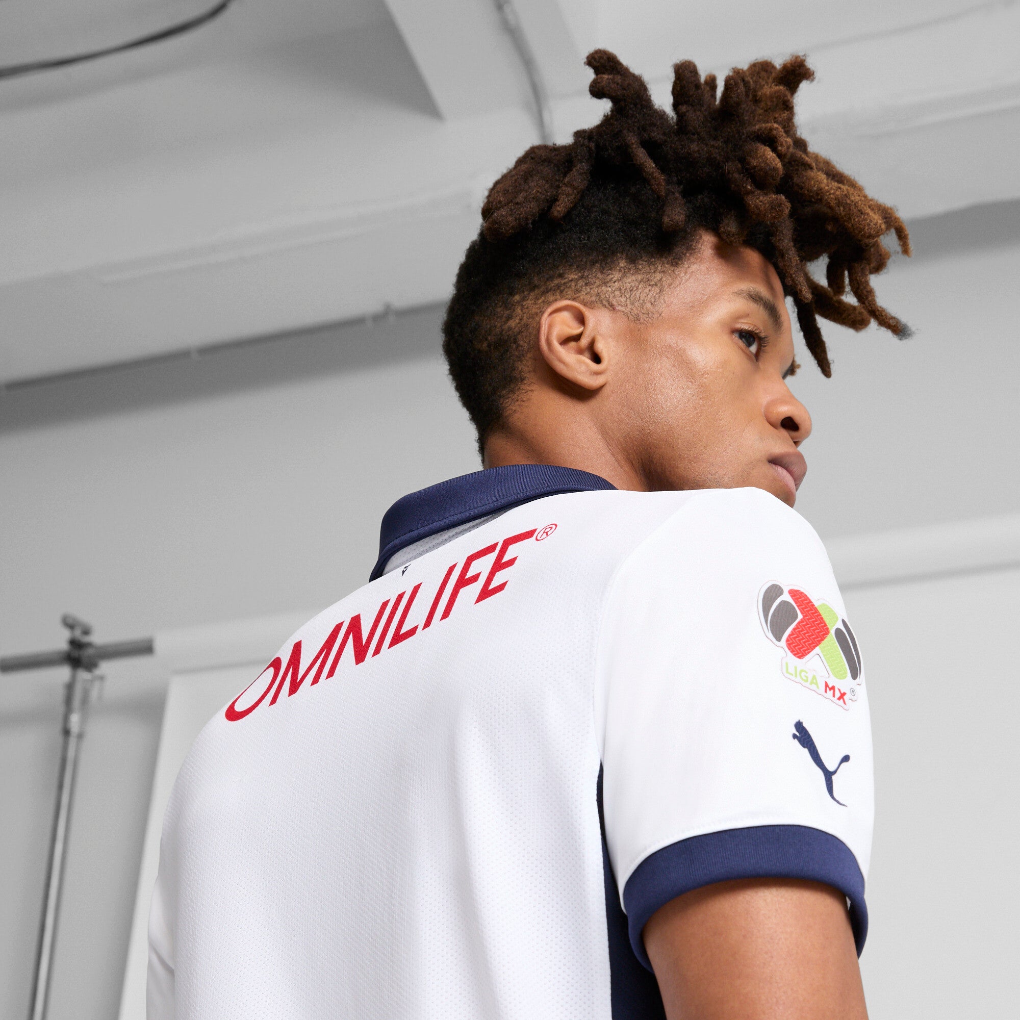 [706188-01] Mens Puma CHIVAS AWAY JERSEY PROMO 24-25