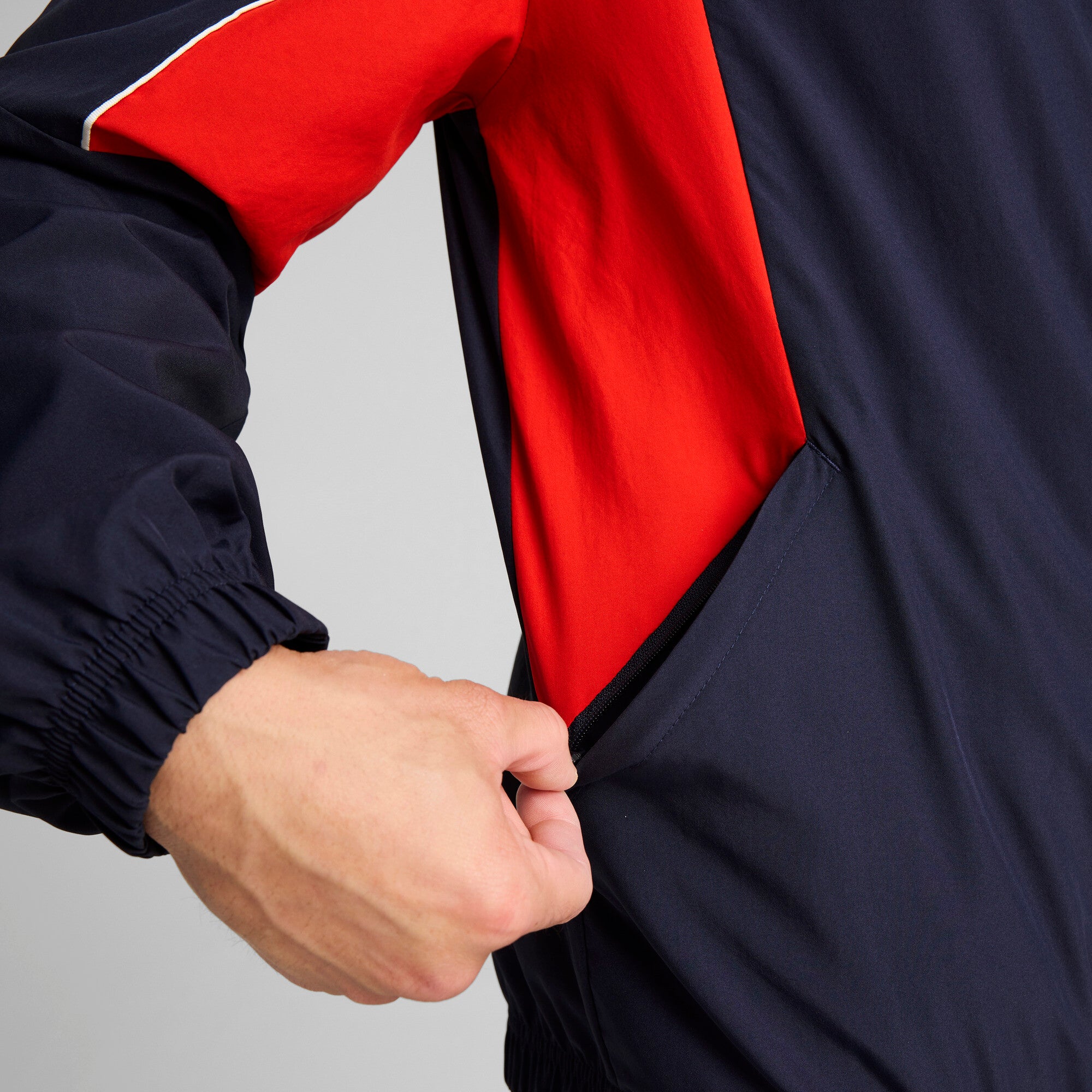 [781457-01] Mens Puma CHG FTBLARCHIVE JACKET