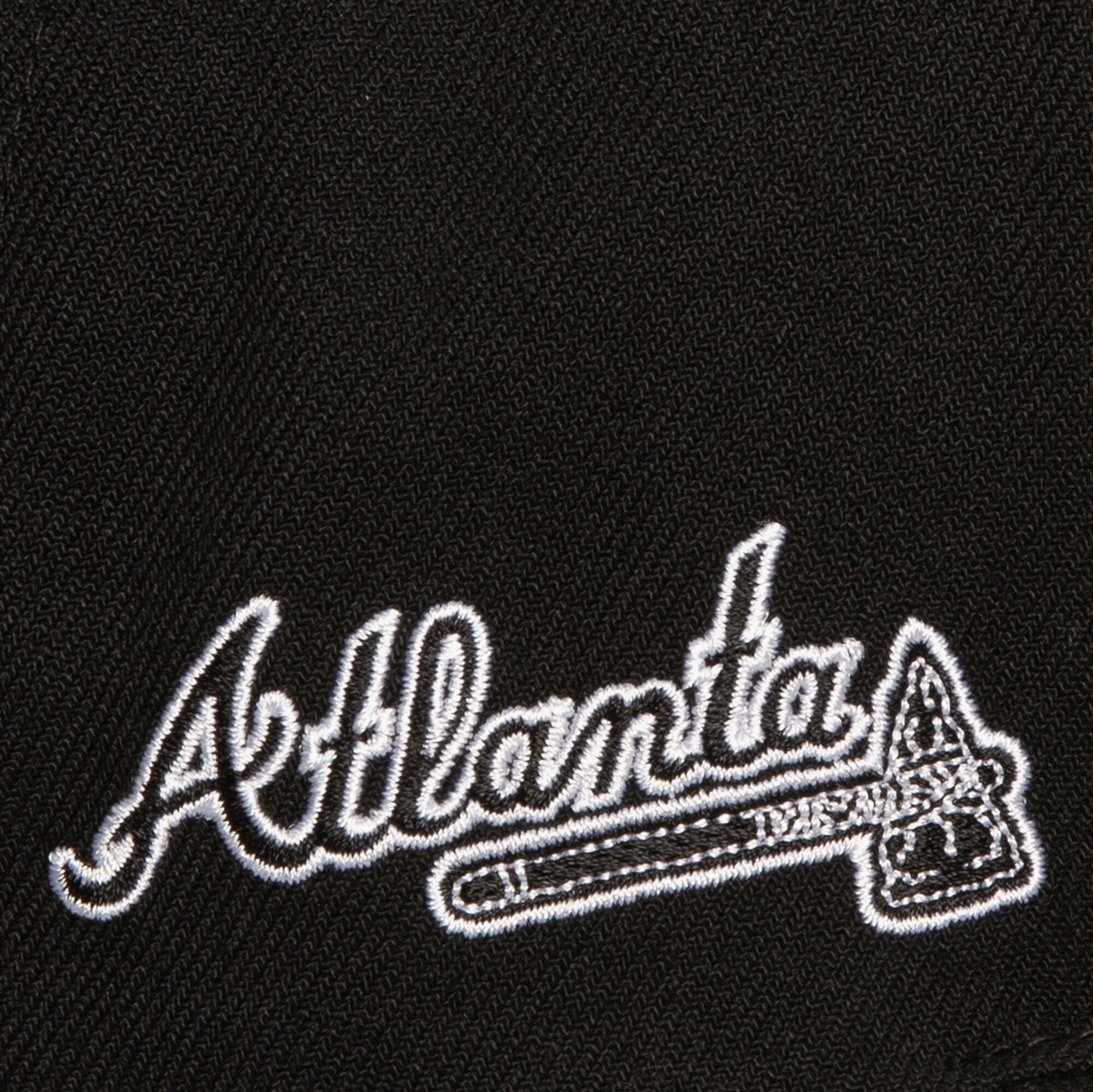Mens Mitchell & Ness MLB EVERGREEN BLACK WHITE SNAPBACK BRAVES
