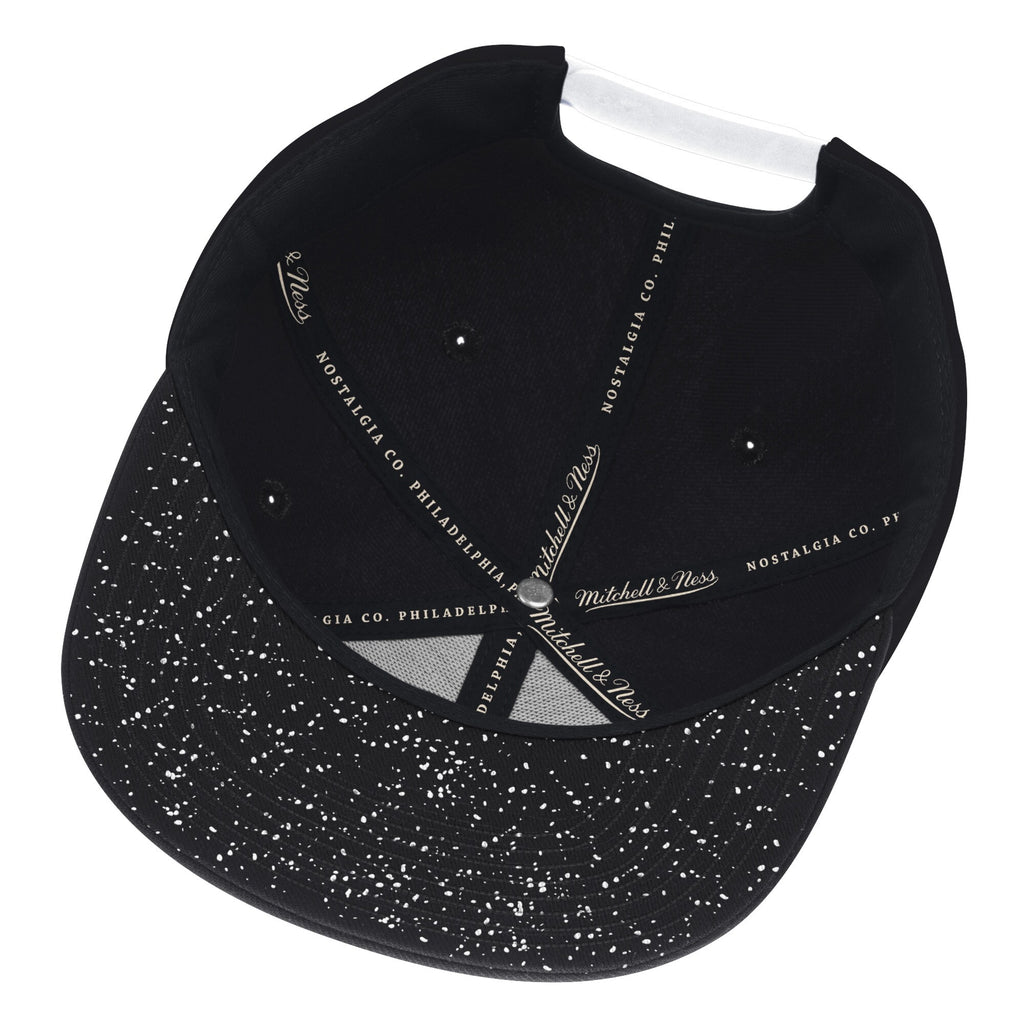 MENS MITCHELL & NESS NBA OREO HOOK SNAPBACK NBA NETS - BLACK-WHITE