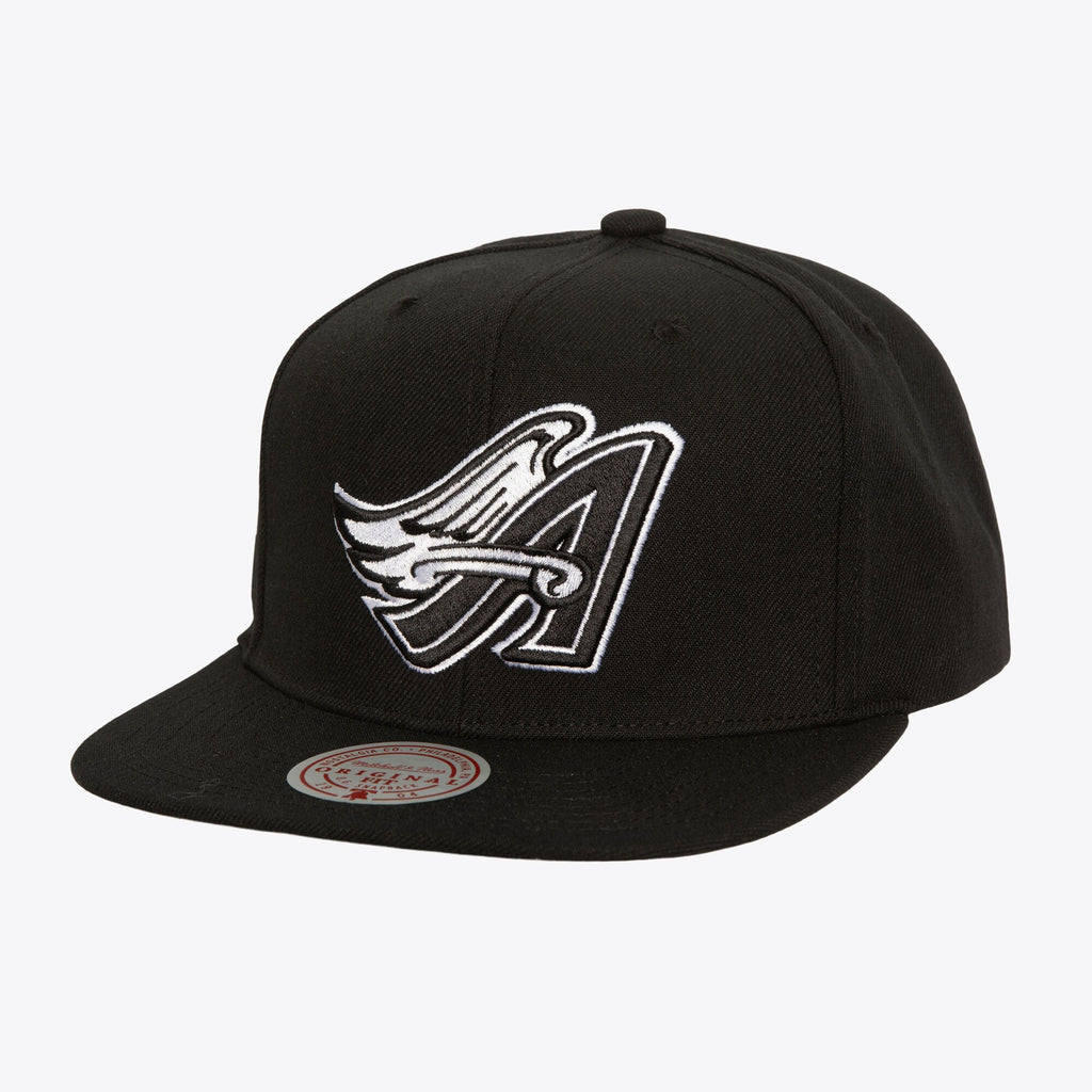 Mens Mitchell & Ness MLB EVERGREEN BLACK WHITE SNAPBACK COOP ANGELS