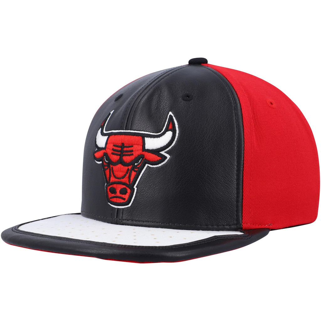 [6HSSMM19224-CBUBKWH] MENS MITCHELL & NESS NBA CHICAGO BULLS DAY ONE SNAPBACK