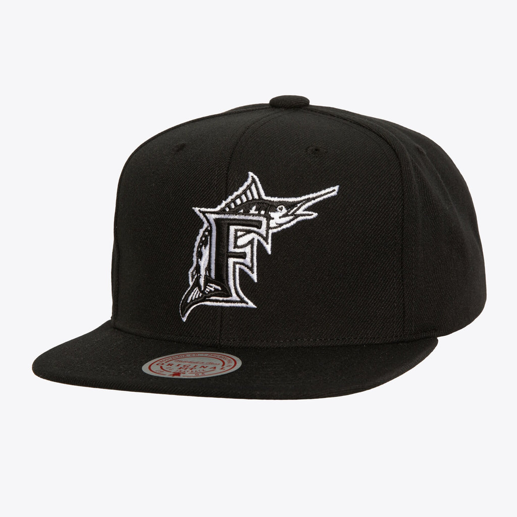 Mens Mitchell & Ness MLB EVERGREEN BLACK WHITE SNAPBACK COOP MARLINS