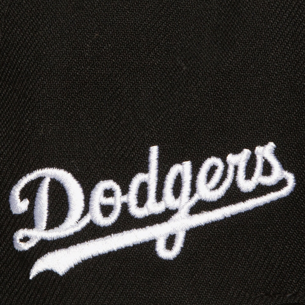 Mens Mitchell & Ness MLB EVERGREEN BLACK WHITE SNAPBACK DODGERS