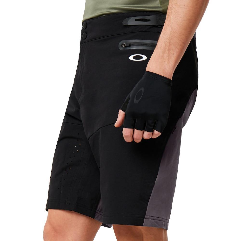 [442543-02E] Mens Oakley MTB Trail Short - sneakAR