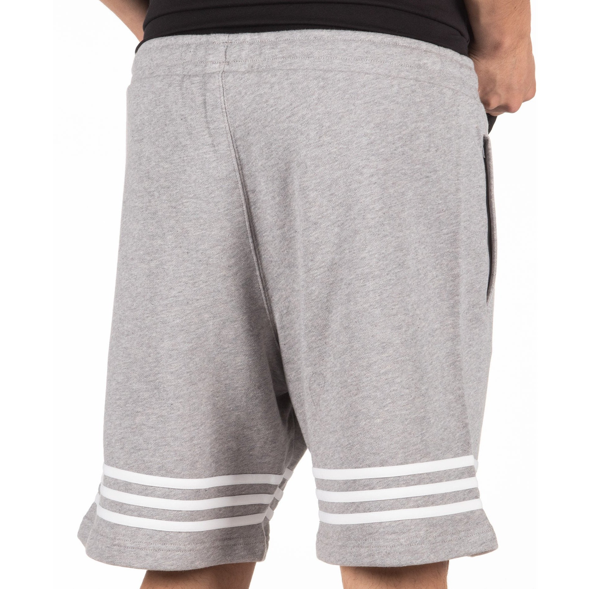[FM3873] Mens Adidas Originals Outline Short
