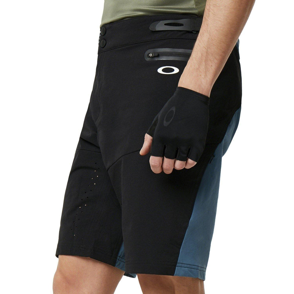 [442543-6E3] Mens Oakley MTB Trail Short - sneakAR
