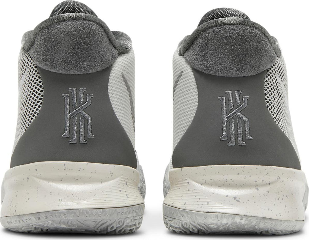 [DB5624-011] Youth Nike KYRIE 7 SE GS