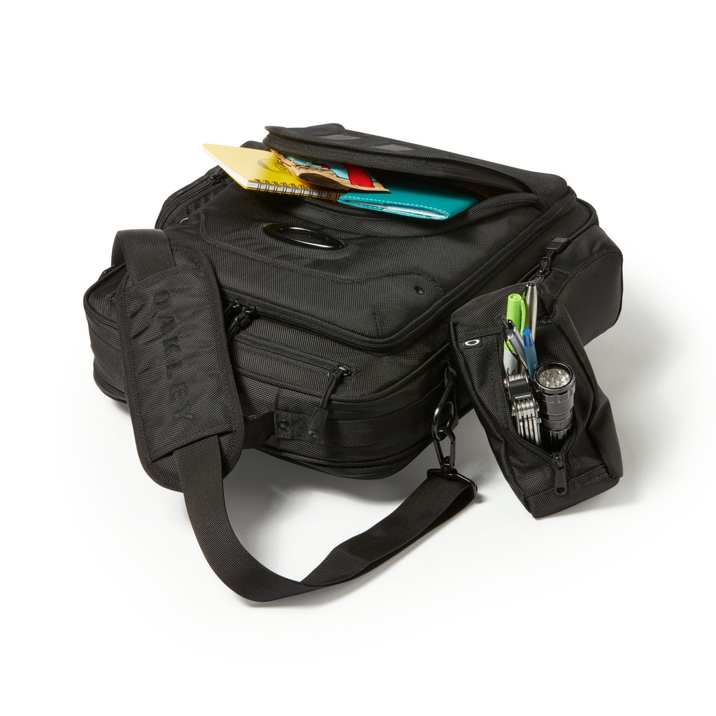 [921125-02E] Mens Oakley Vertical Messenger 2.0