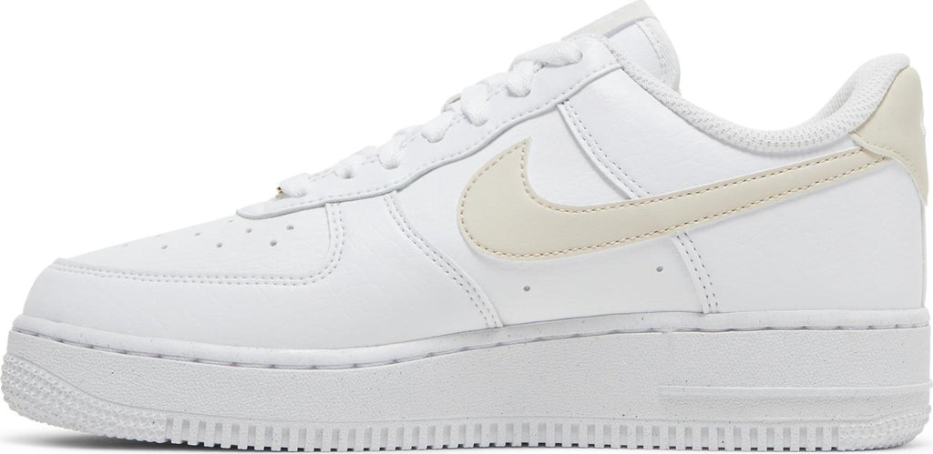 [DN1430-101] Womens Nike AIR FORCE 1 '07 LOW W