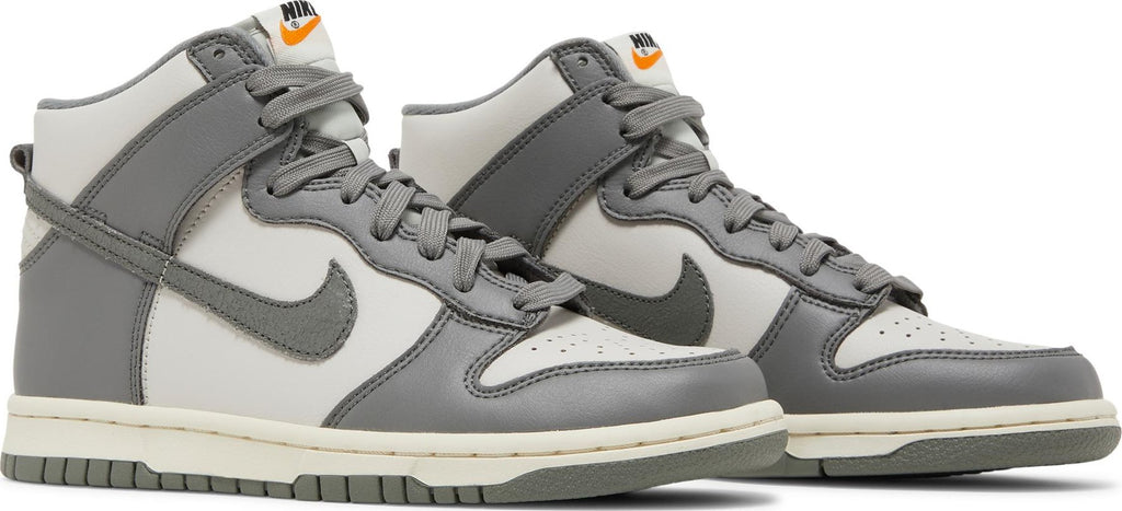 [DM1028-001] Youth Nike Dunk High 'Two Tone Grey (GS)'