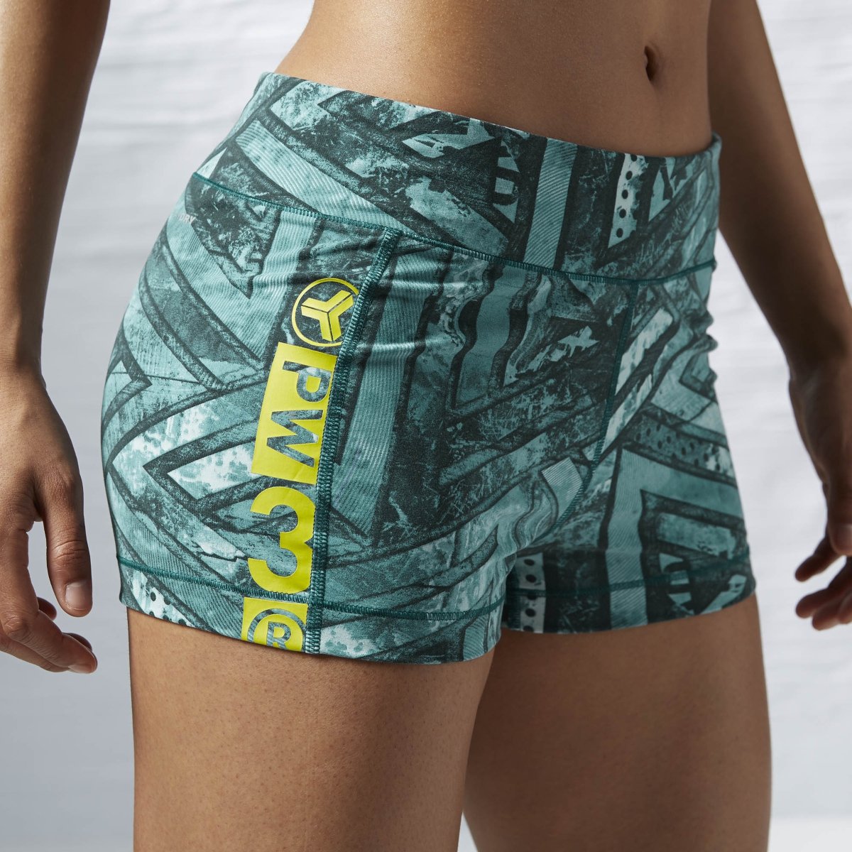 [AA1486] Womens Reebok One Series Crossfit NYLUX Short