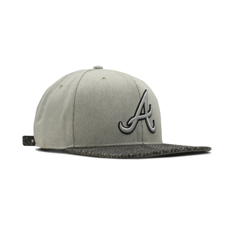 Mens 47 Brand Atlanta Braves Snakeskin Strapback - Grey