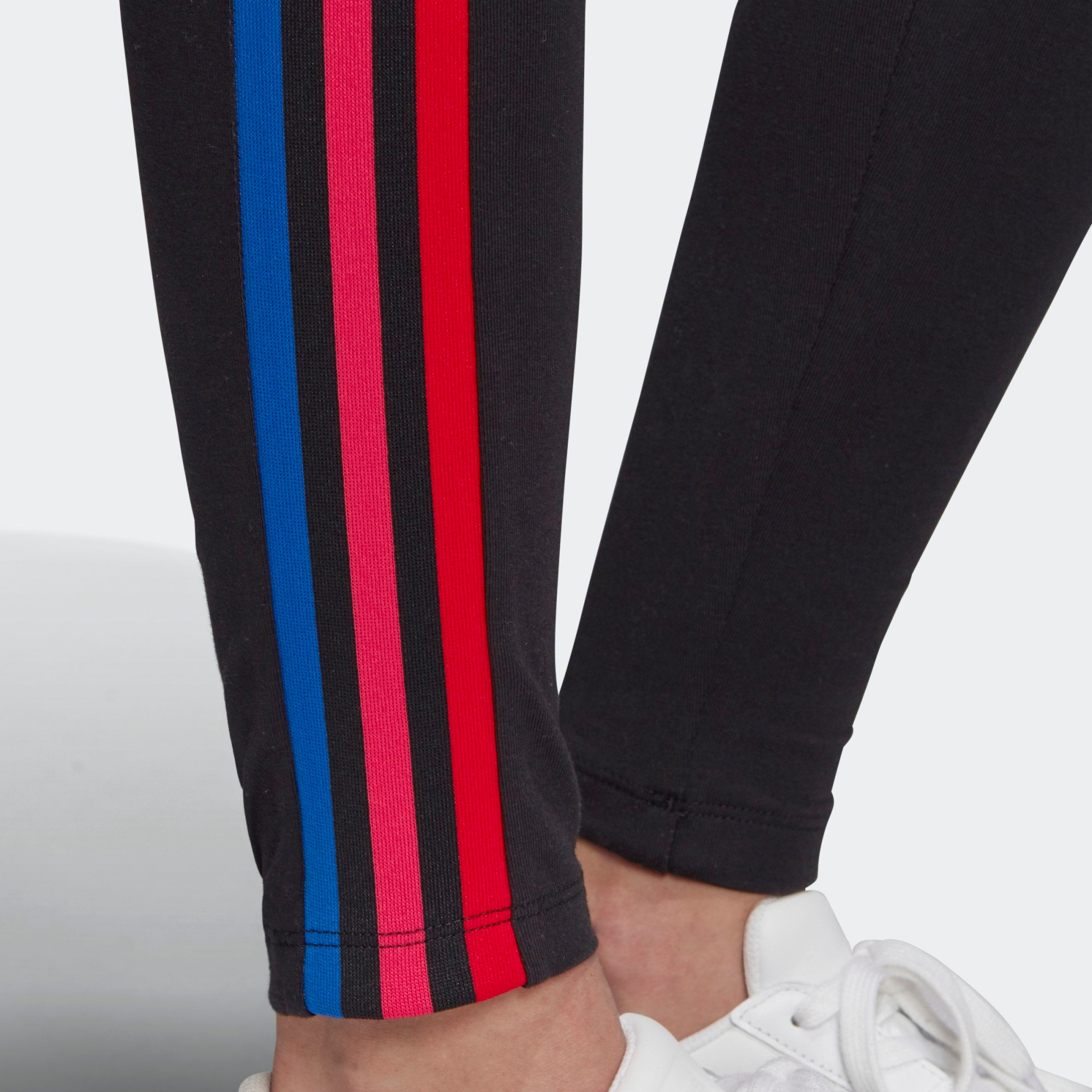 [GD2232] Womens Adidas Adicolor 3D Trefoil Tights