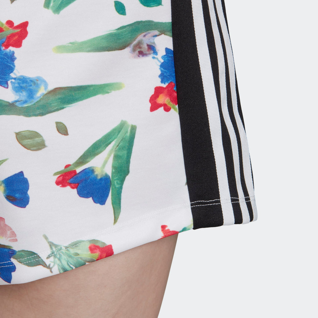 [ED4761] Womens Adidas Originals Allover Print Shorts