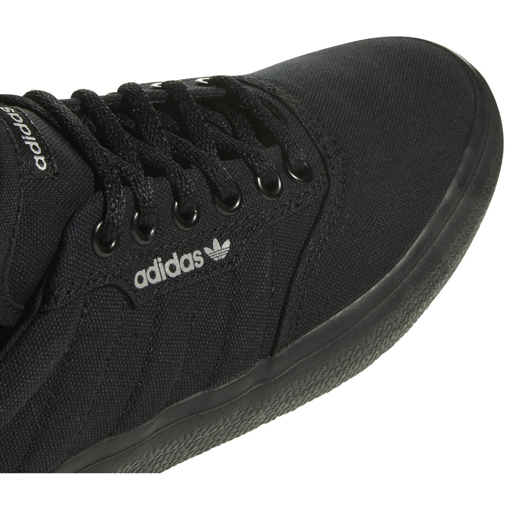 [B22713] Mens Adidas 3MC