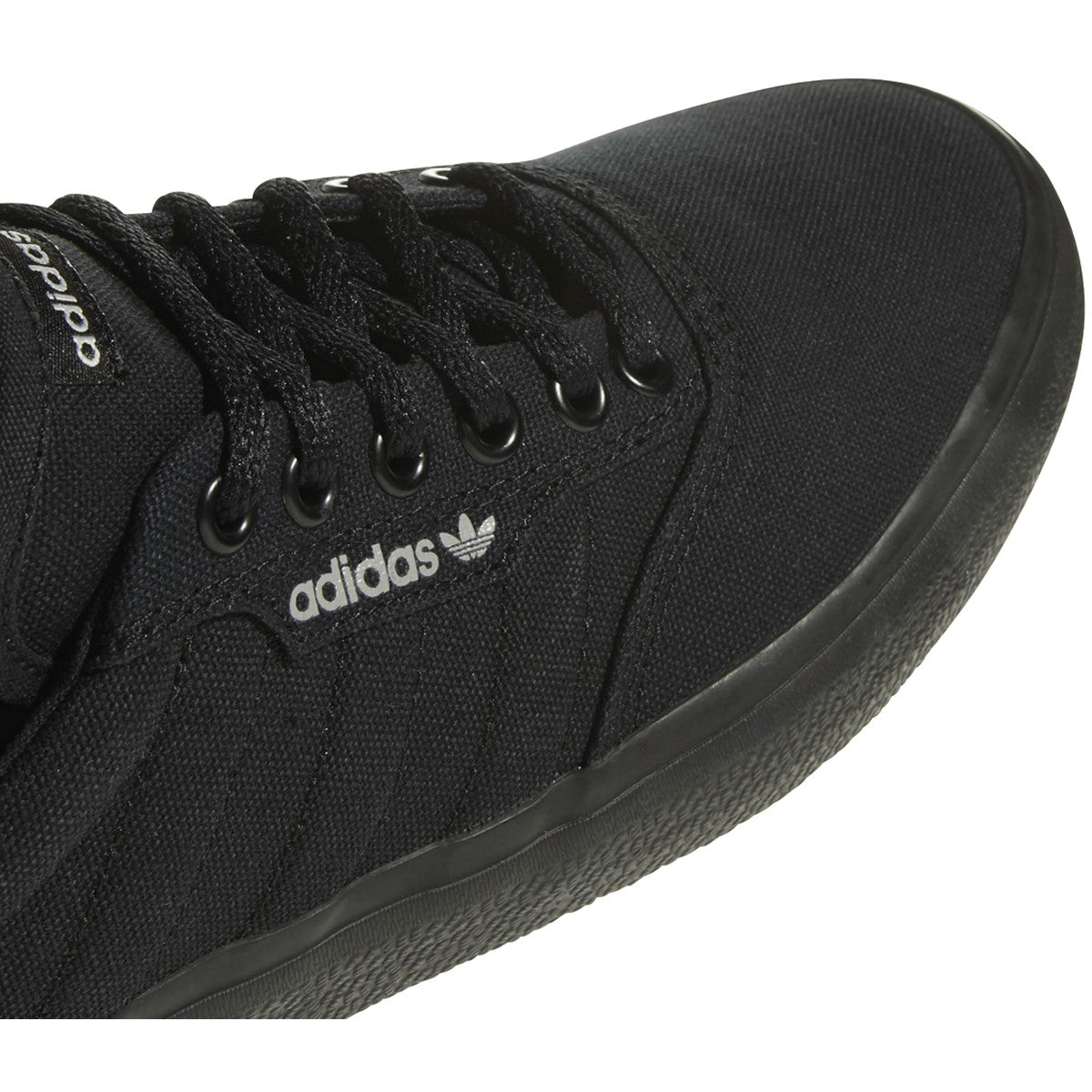 [B22713] Mens Adidas 3MC