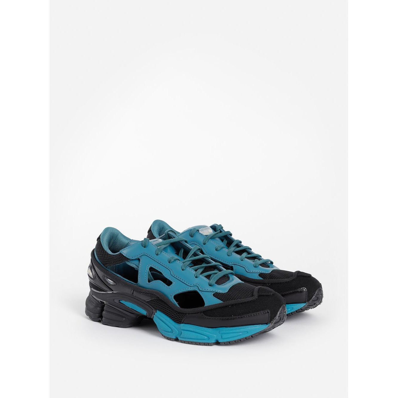 [B27939] RS Replicant Ozweego Limited