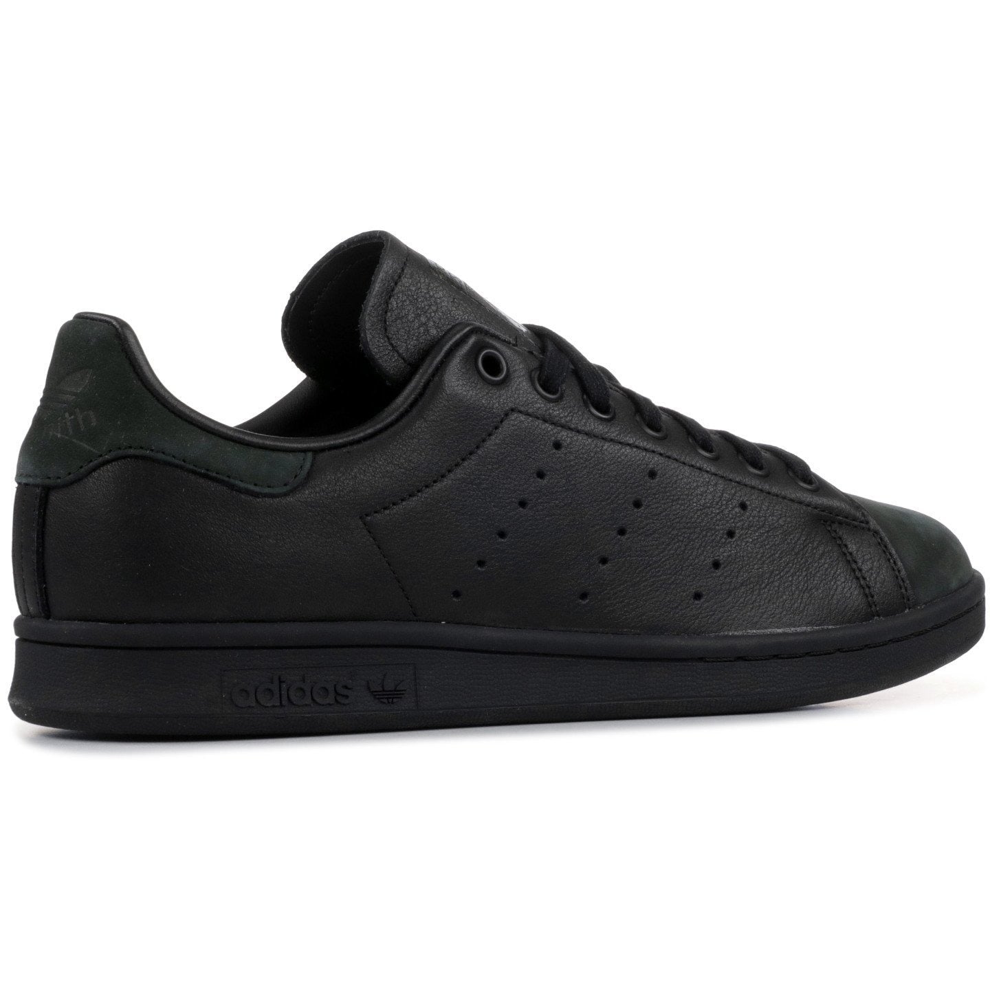 [B37922] Stan Smith