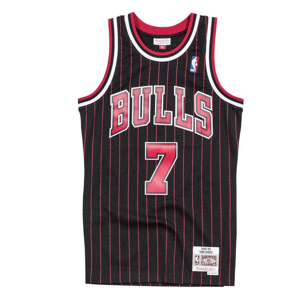 [BA81MBCBUKJI2] Mens Mitchell & Ness NBA Swingman Jersey Bulls Toni Kukoc