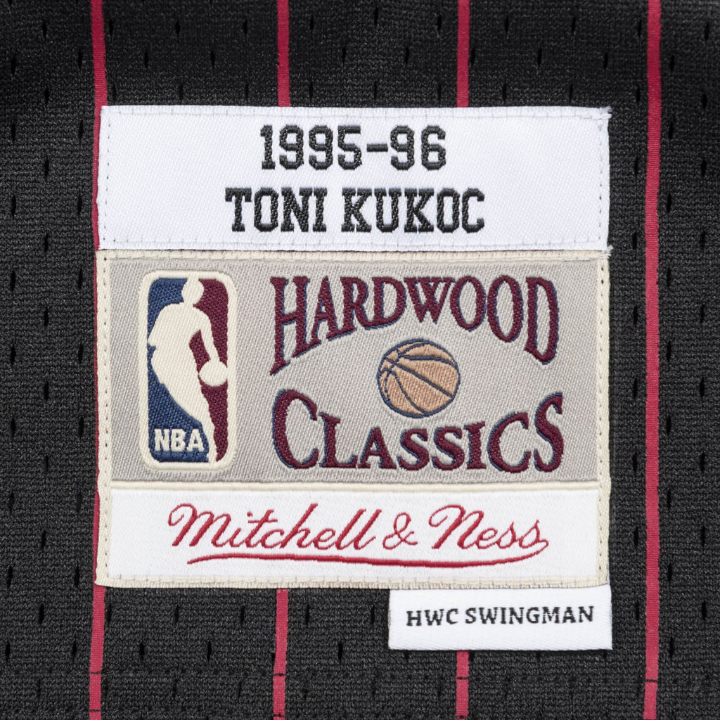 [BA81MBCBUKJI2] Mens Mitchell & Ness NBA Swingman Jersey Bulls Toni Kukoc