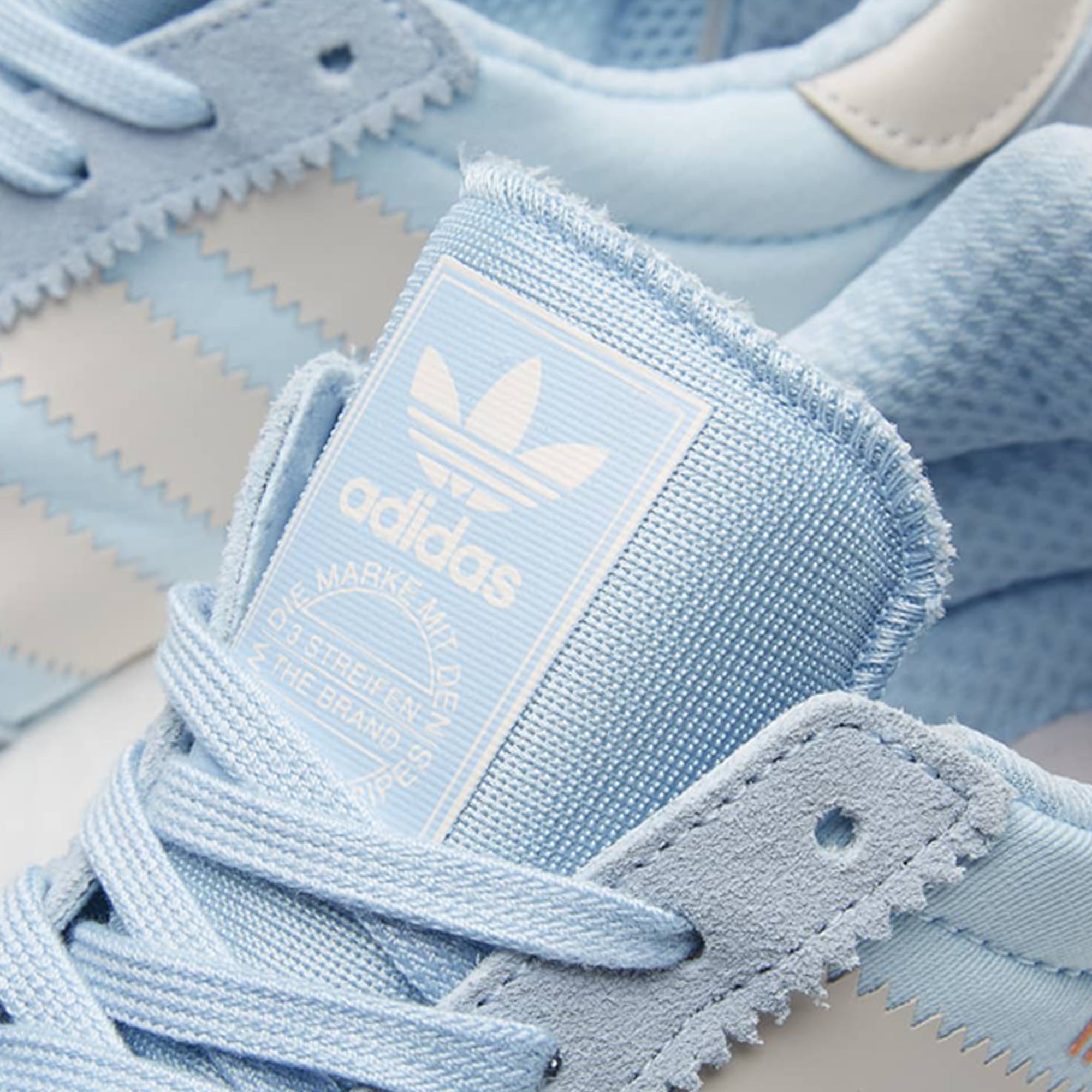 [BB2099] INIKI RUNNER