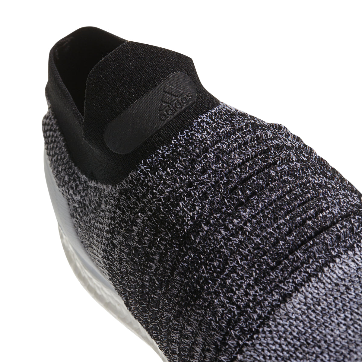 [BB6141] ULTRABOOST LACELESS