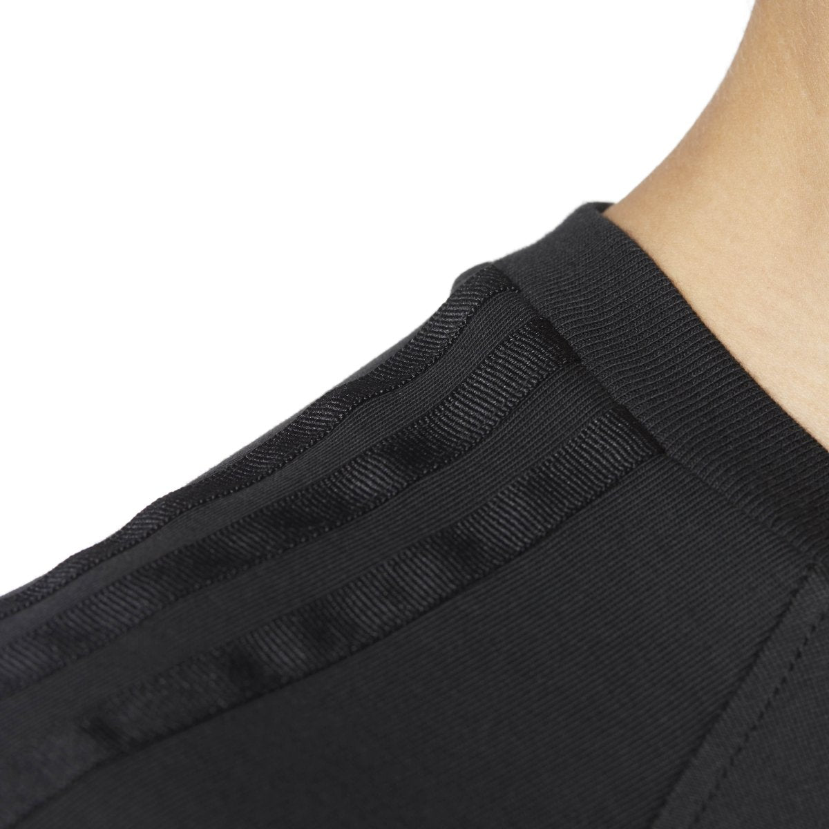 [BR5002] Mens Adidas California 2.0 Tee