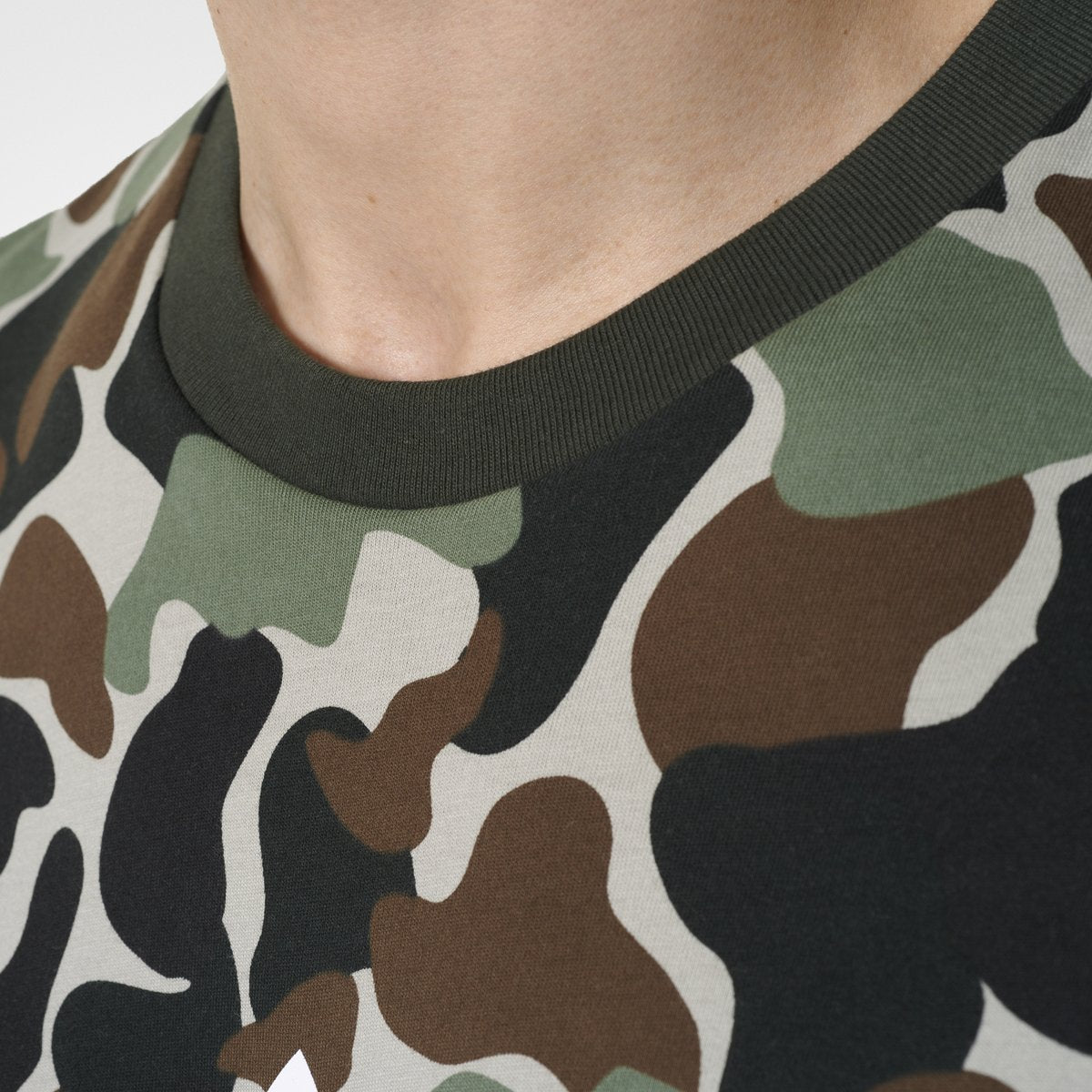 [BS4973] Camo Trefoil Tee