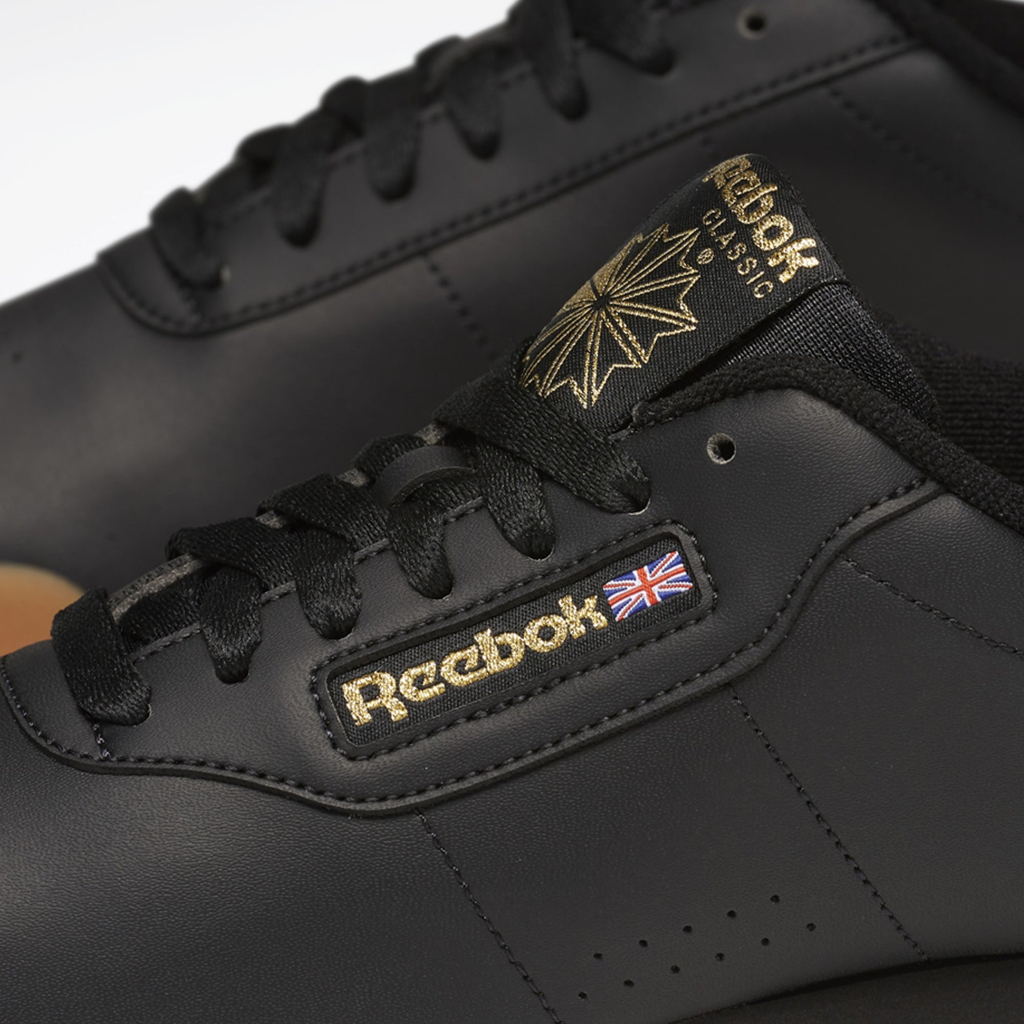 [BS8457] Womens Reebok Princess