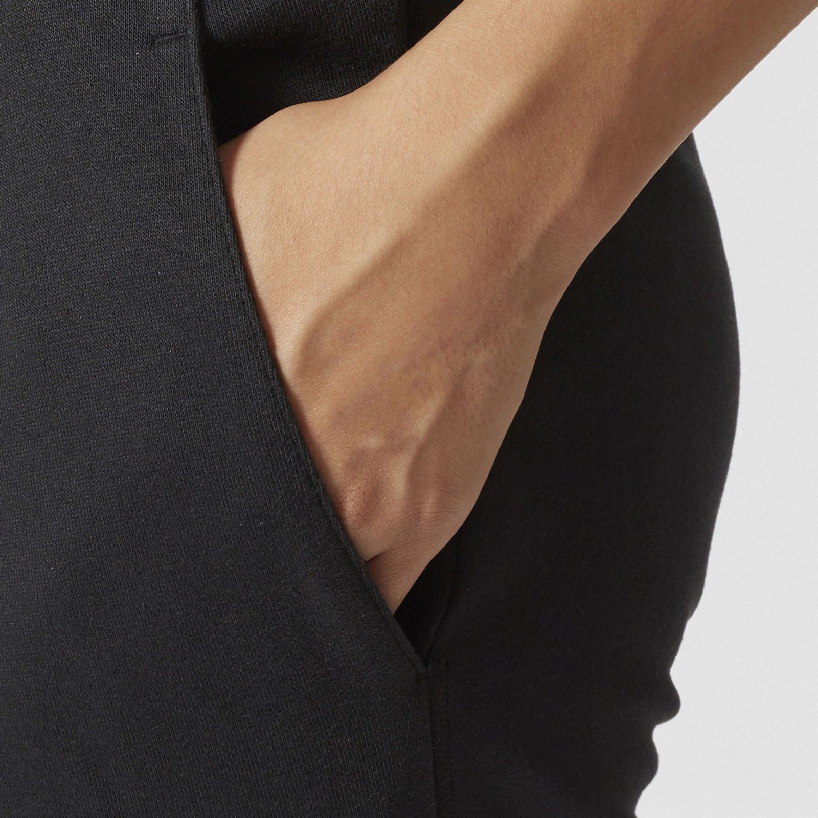 [CY7490] Womens Adidas Low Crotch Pant