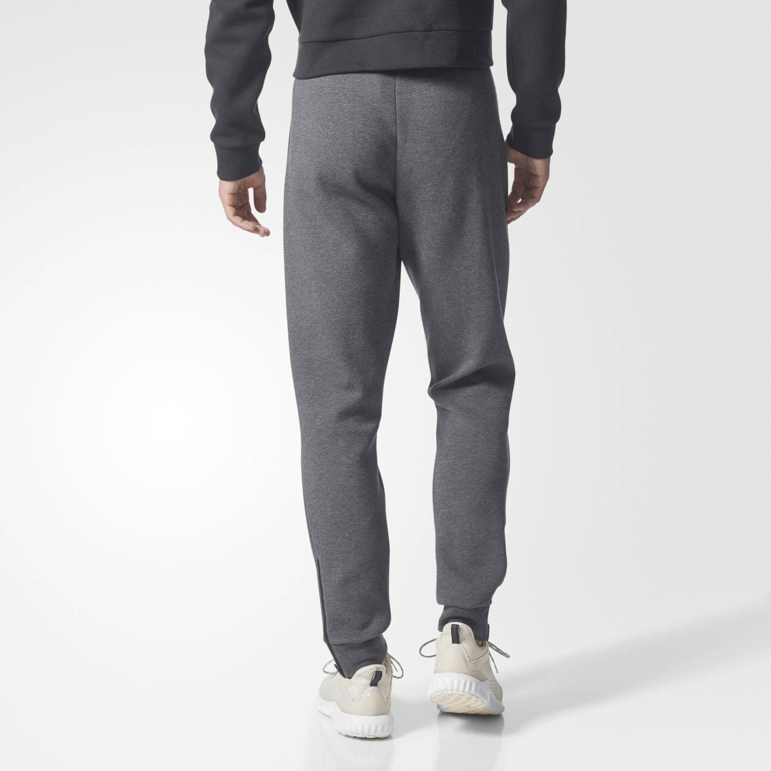 [CZ0661] Slim Training Pant