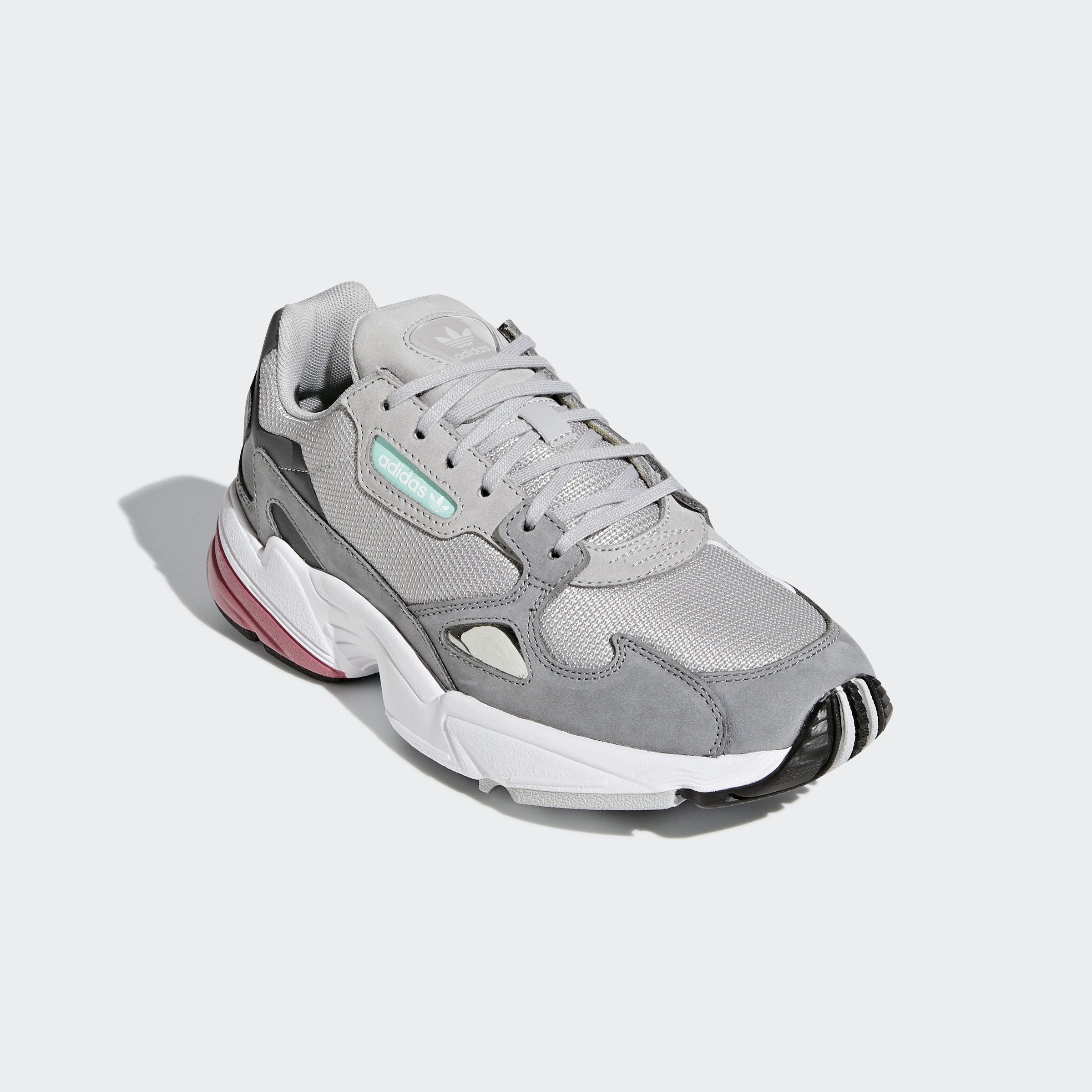 [D96698] Womens Falcon