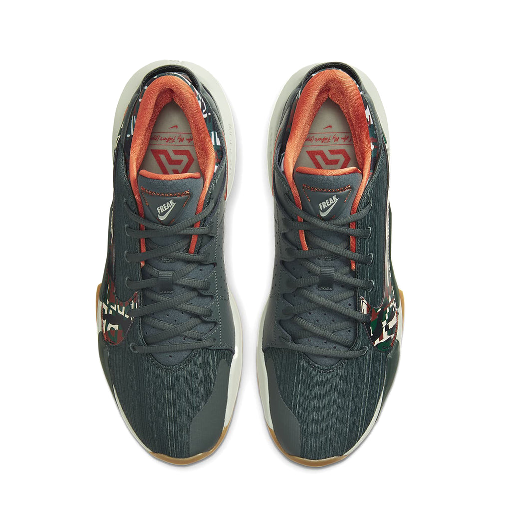 [DC9853-300] Mens Nike Zoom Freak 2