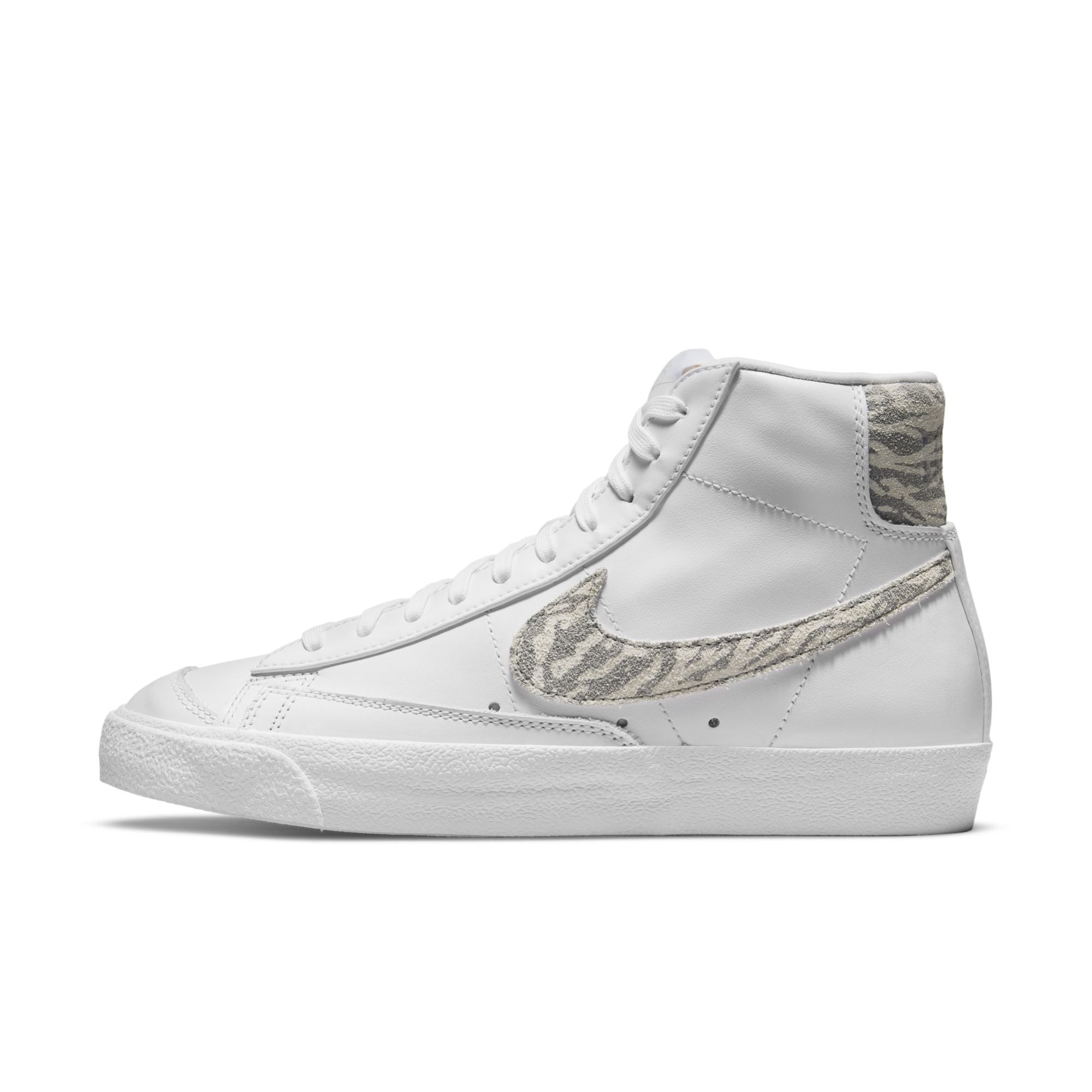 [DH9633-101] Womens Nike Blazer Mid '77 SE