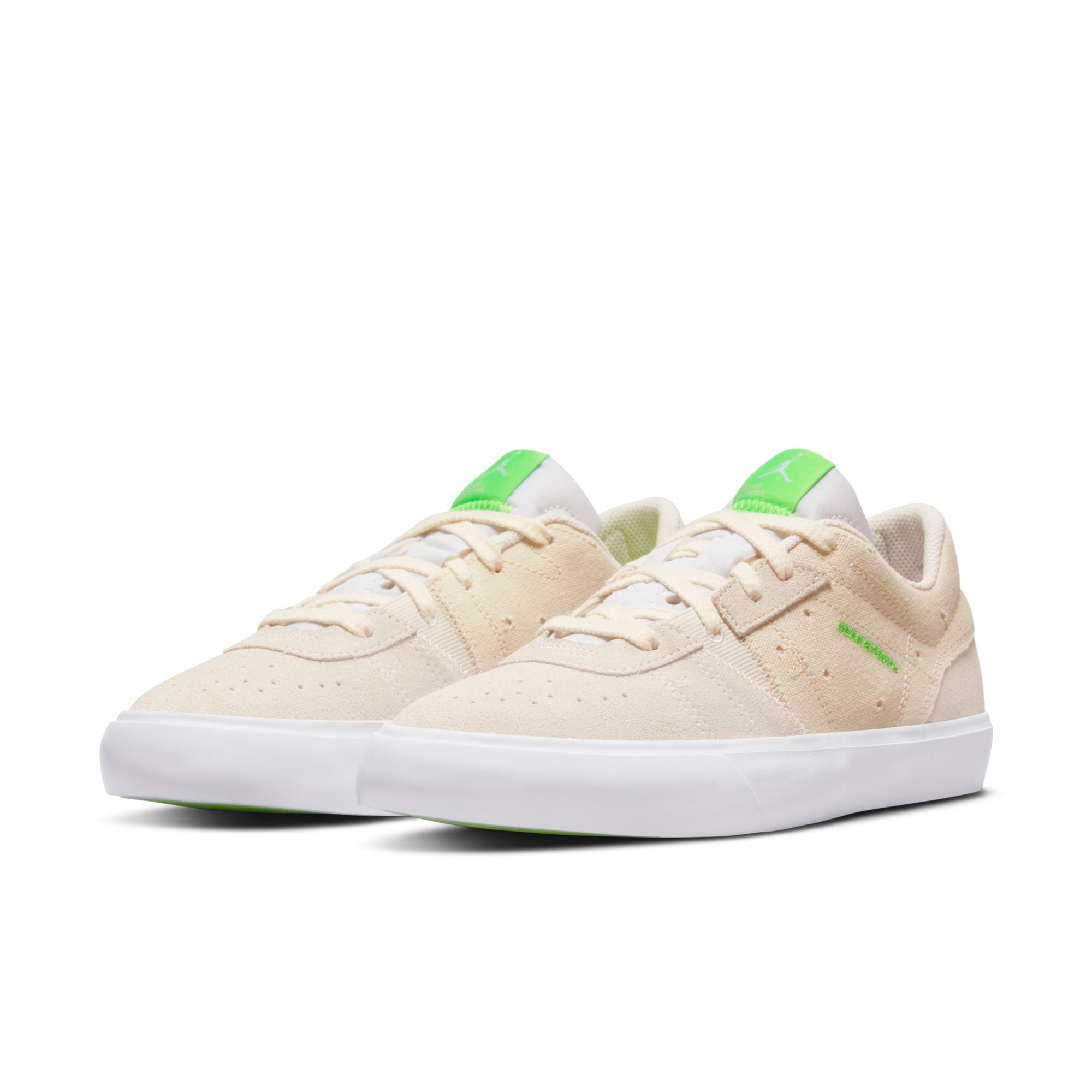 [DM3383-103] Womens Air Jordan SERIES .05 'DEAR STUDIO' (W)