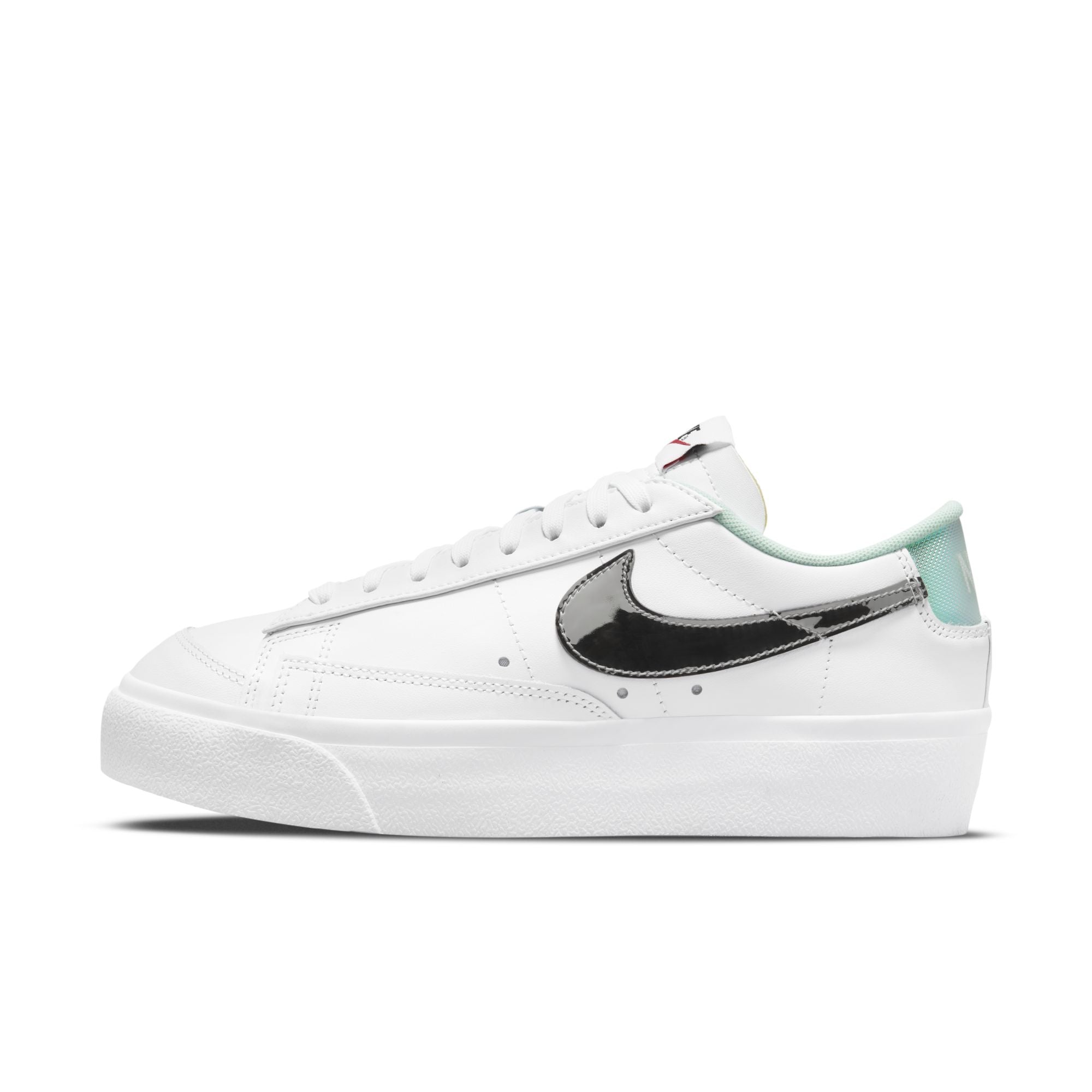 [DQ7654-100] Womens Nike Blazer Low Platform (W)