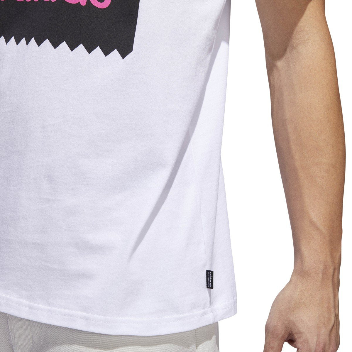 [DU8355] Mens Adidas Caruthers Blackbird Tee