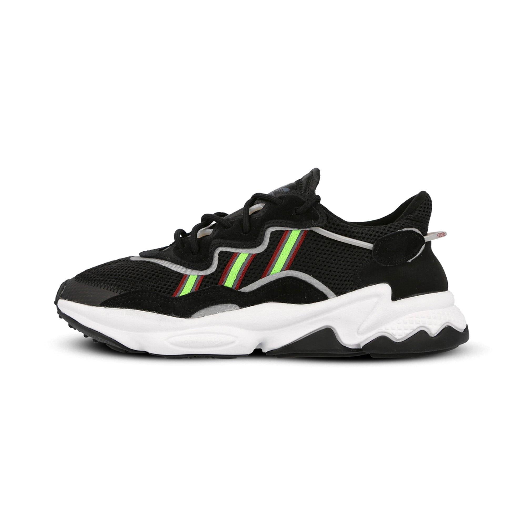 [EE7002] Mens Adidas Ozweego - sneakAR