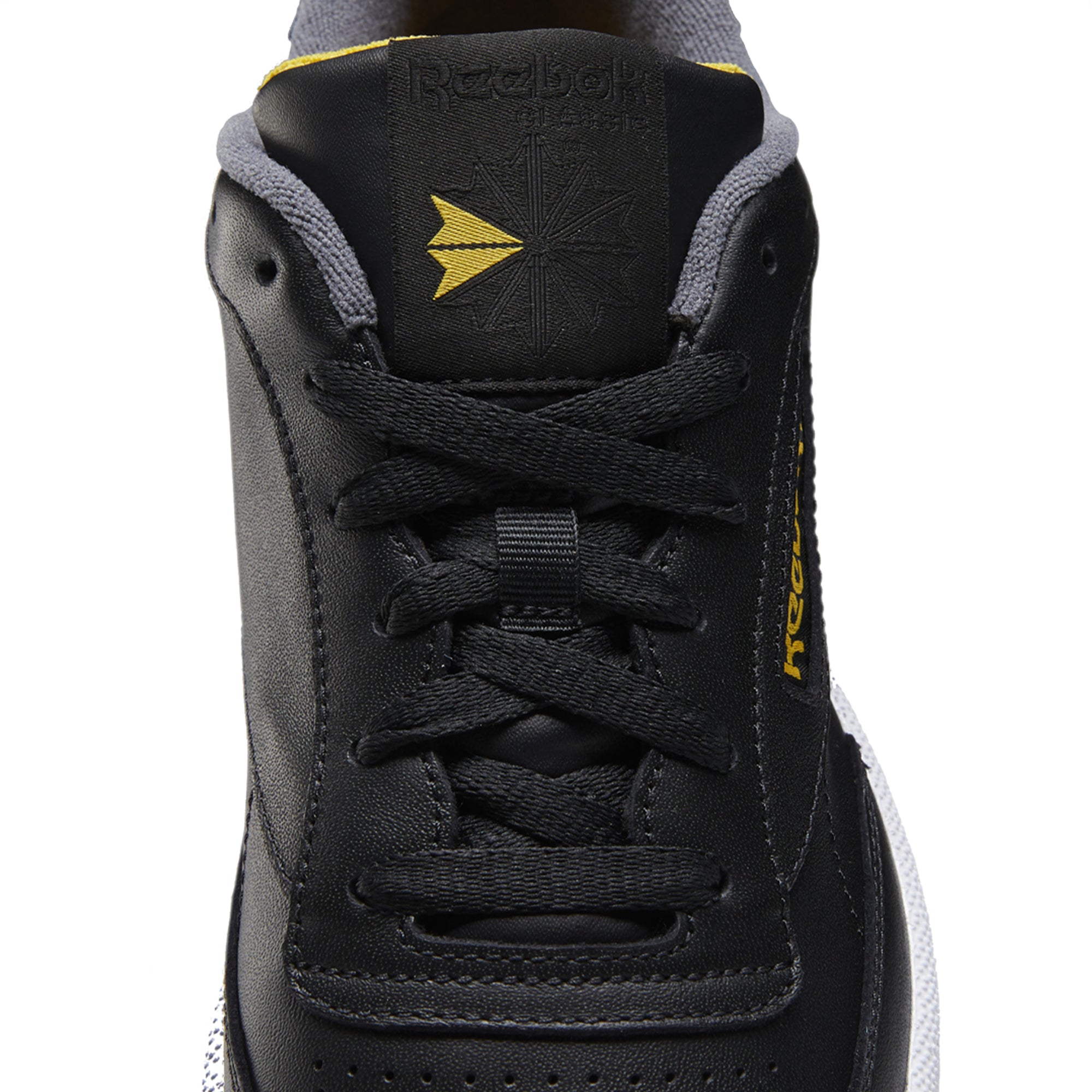 [FW7787] Mens Reebok Club C 85