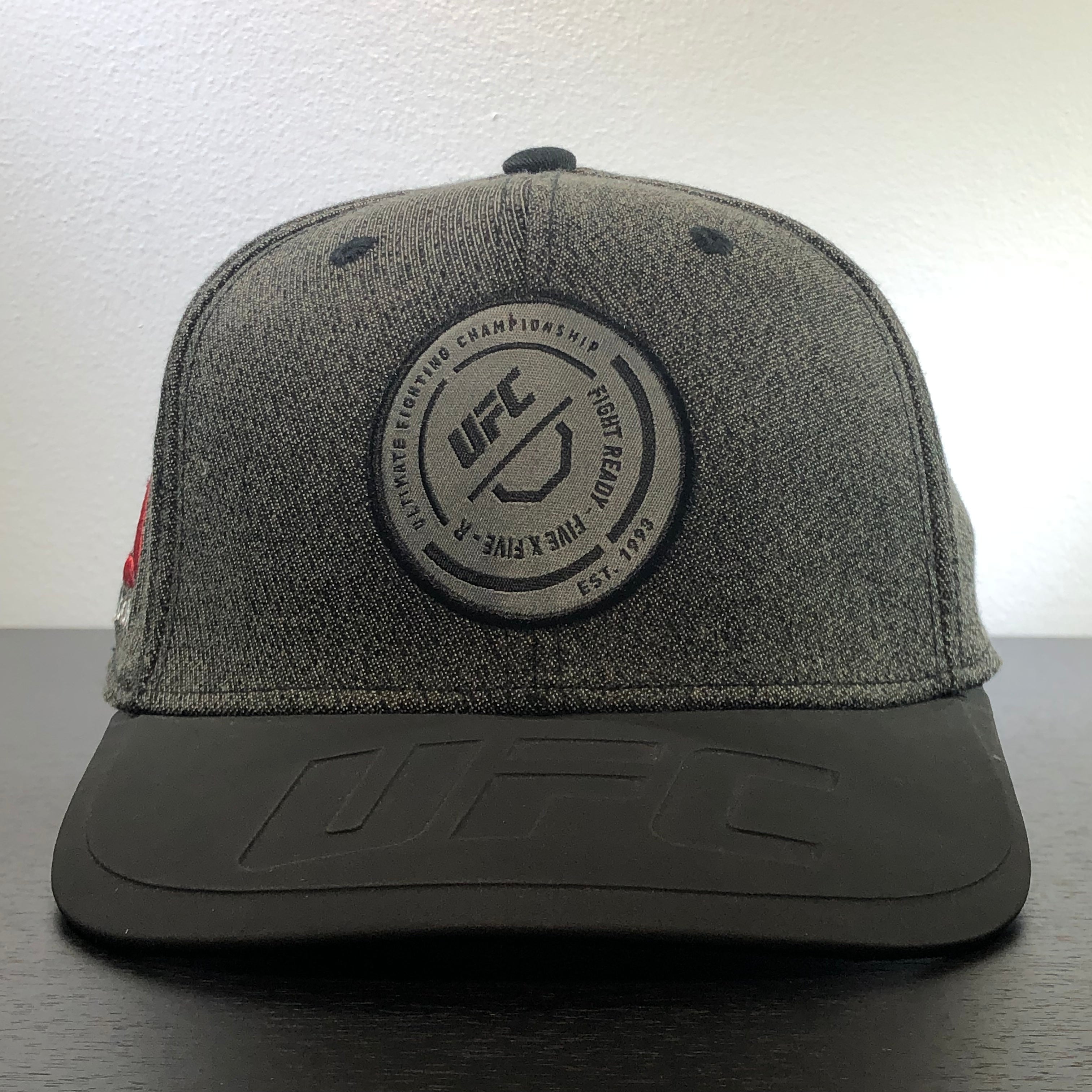 [M852Z] UFC Structured Flex Hat - Grey | Black