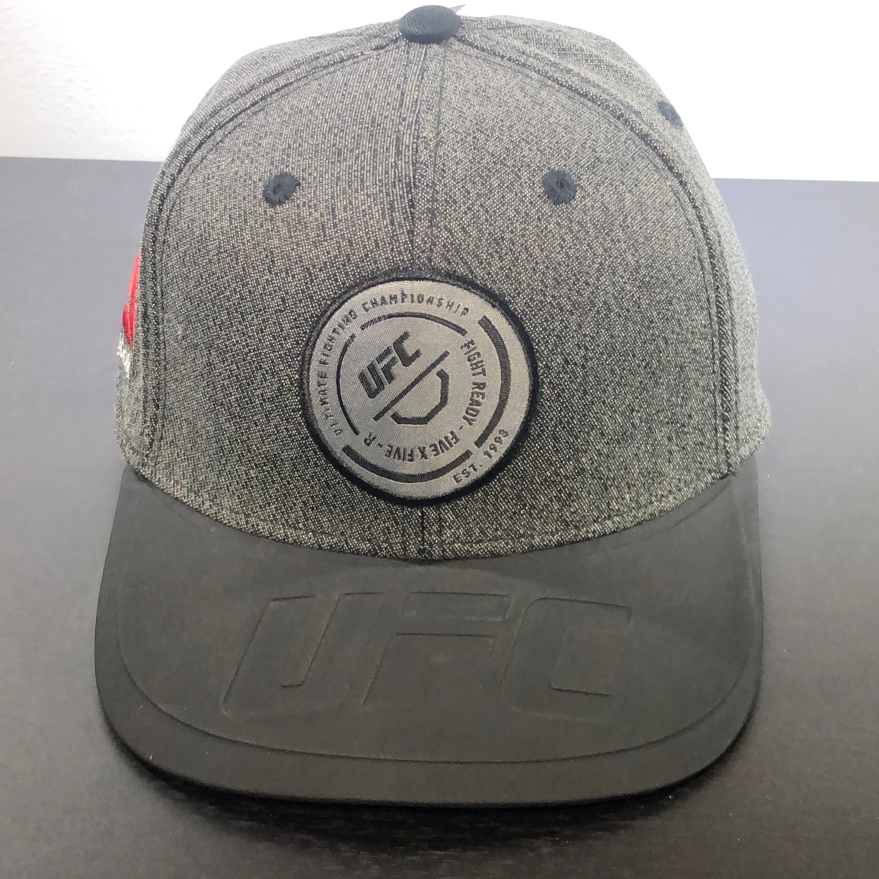 [M852Z] UFC Structured Flex Hat - Grey | Black
