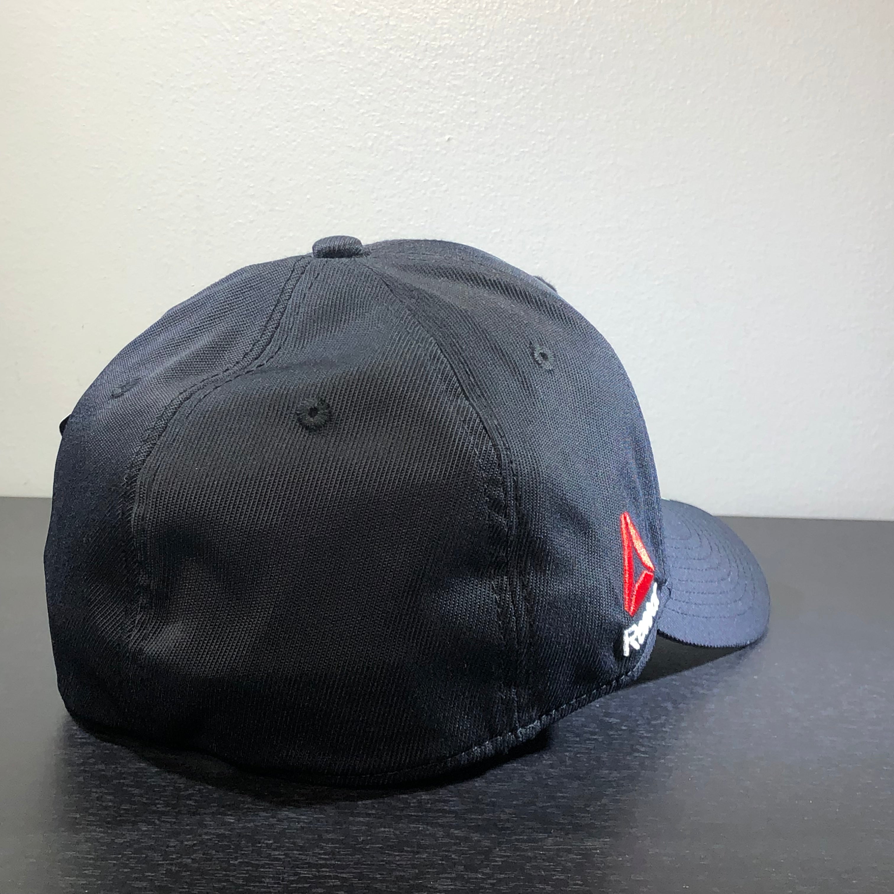 [M635Z] UFC Fighter Structured Flex Hat - Black | White