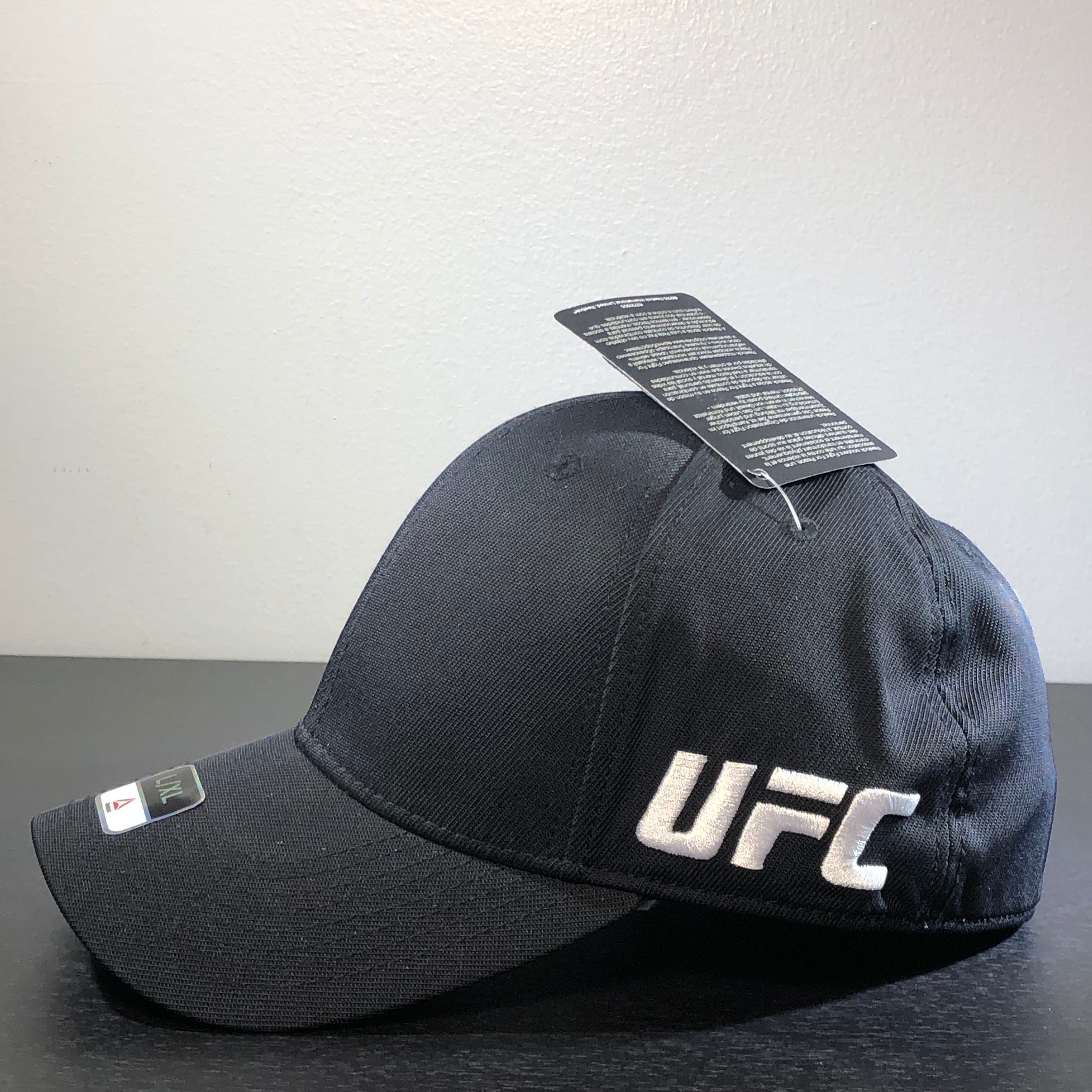 [M635Z] UFC Fighter Structured Flex Hat - Black | White