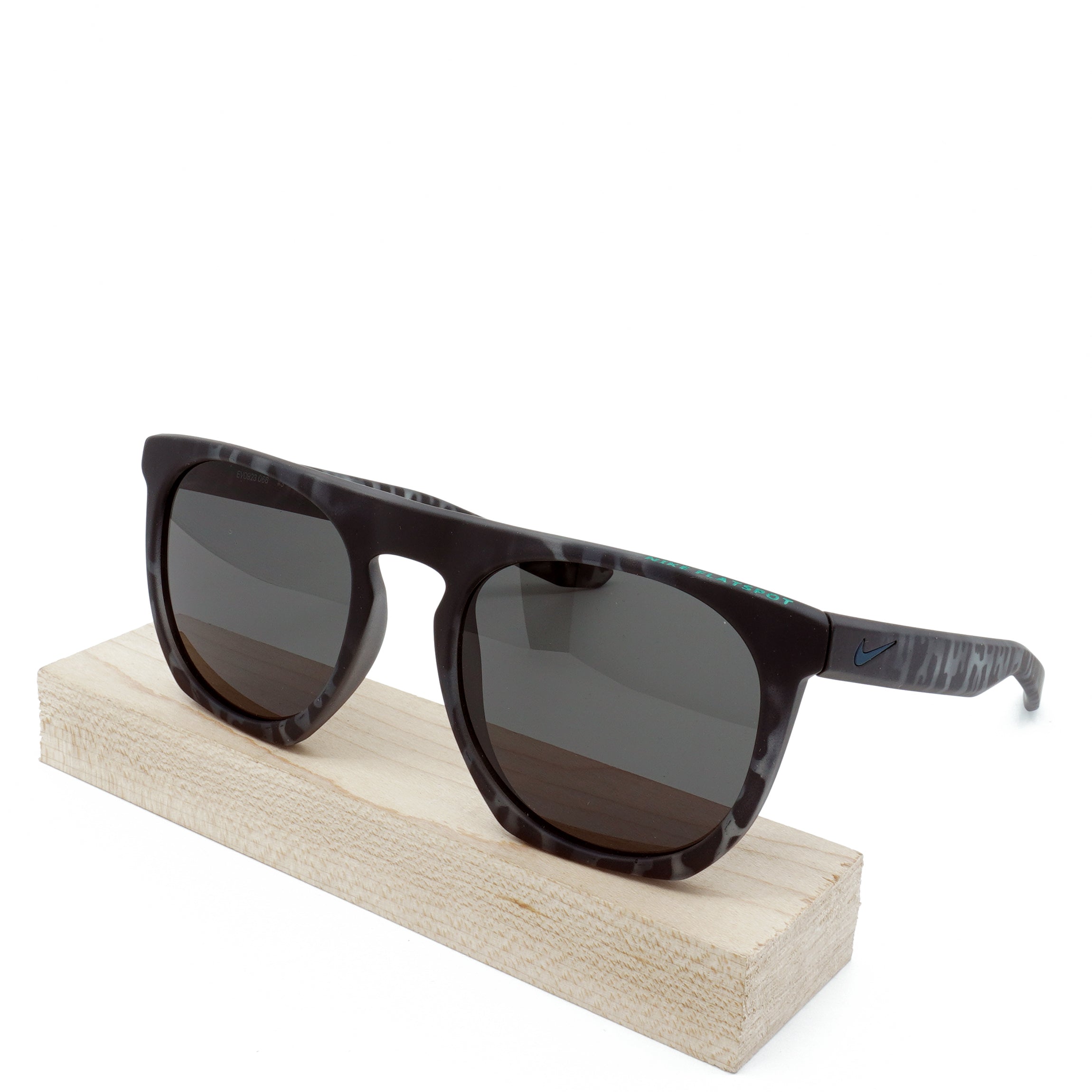 [EV0923-066] Mens Nike Flatspot Sunglasses